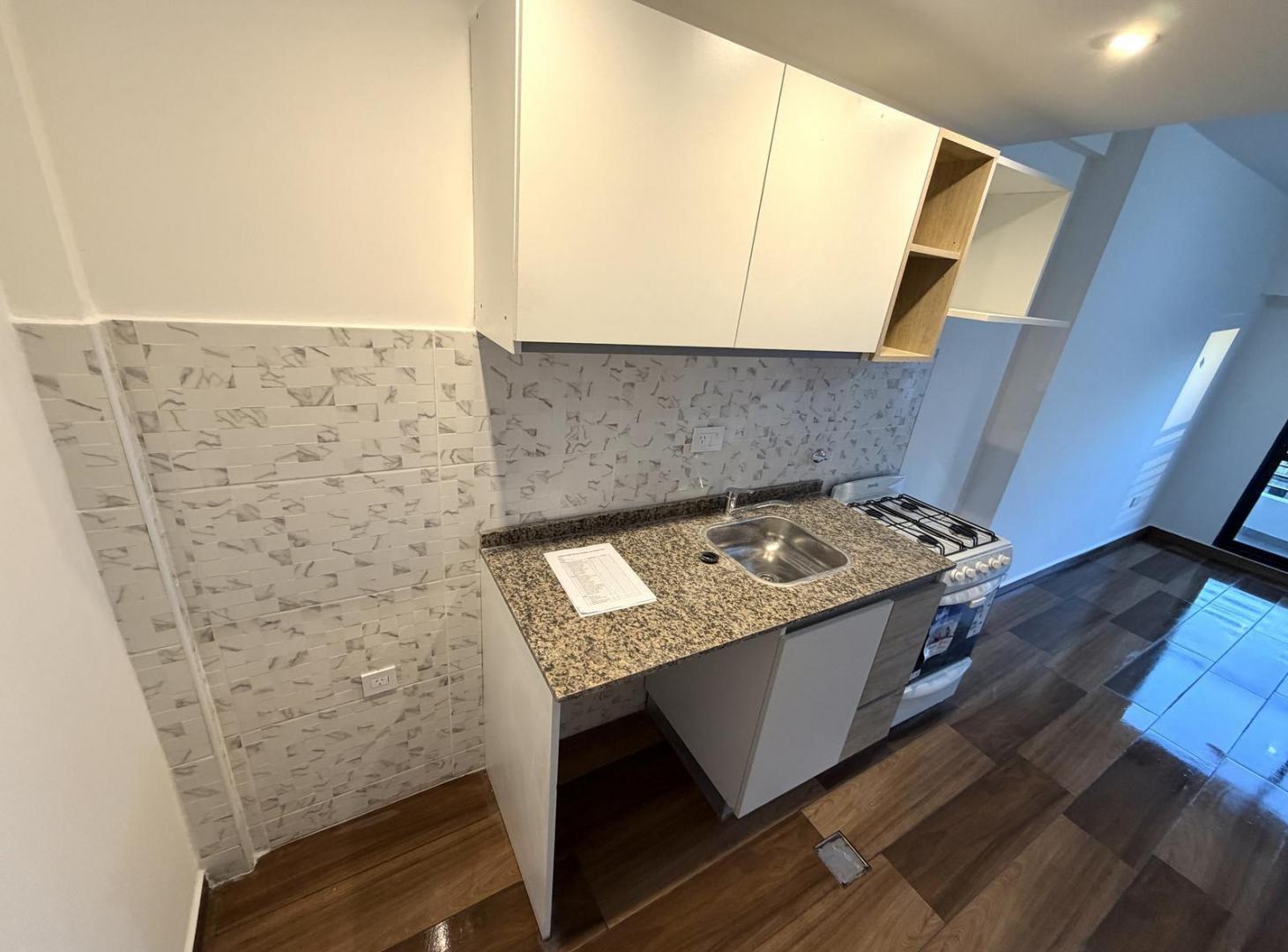 Foto de VENTA 1 DORMITORIO CON BALCON VISTA DESPEJADA OPCION COCHERA ZONA RIO, imagen 3