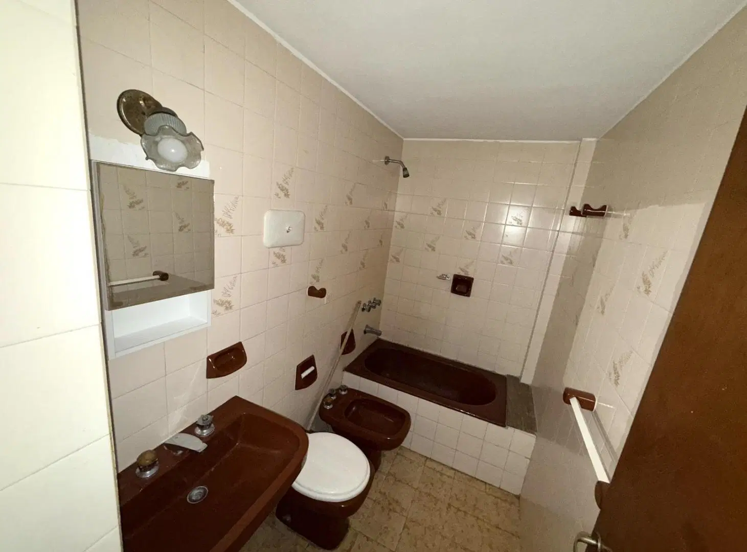 VENTA 1 DORMITORIO COCINA SEPARADA A PASOS DEL RIO ALQUILADO HASTA MARZO 2028 5