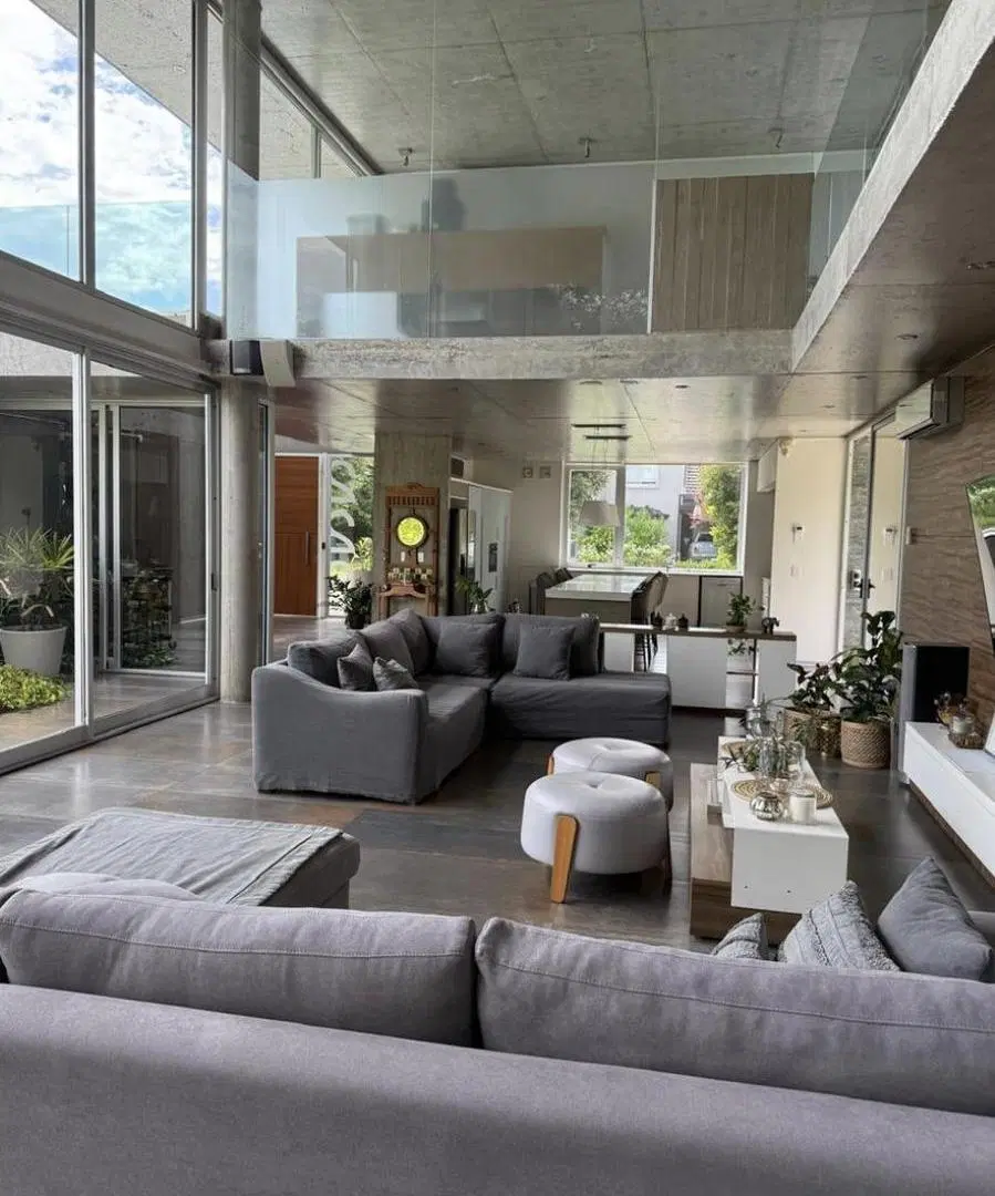 VENTA HERMOSA CASA 4 DORMITORIOS 5 BAÑOS PISCINA PARQUE KENTUCKY CLUB DE CAMPO FUNES 2