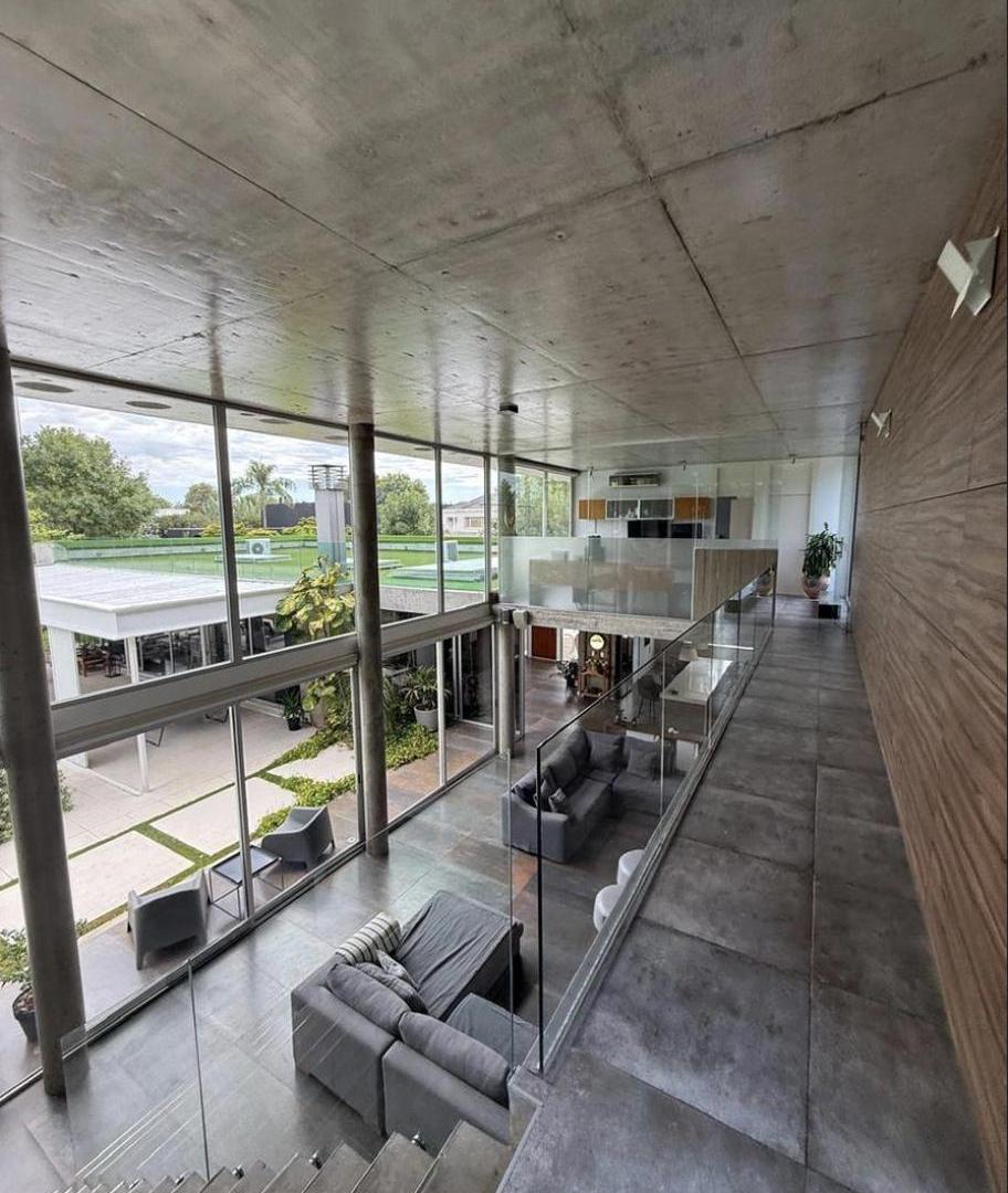 Foto de VENTA HERMOSA CASA 4 DORMITORIOS 5 BAÑOS PISCINA PARQUE KENTUCKY CLUB, imagen 1