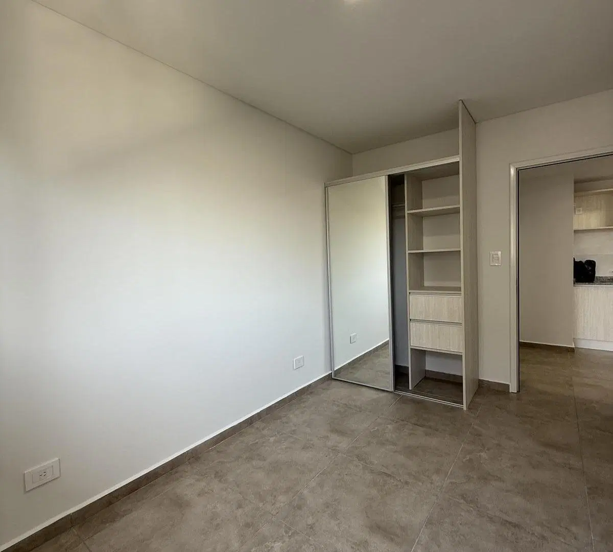 ALQUILER A PARTIR DE AGOSTO 1 DORMITORIO CON BALCON NUEVO GAS PISCINA QUINCHO UNR / UAI 5