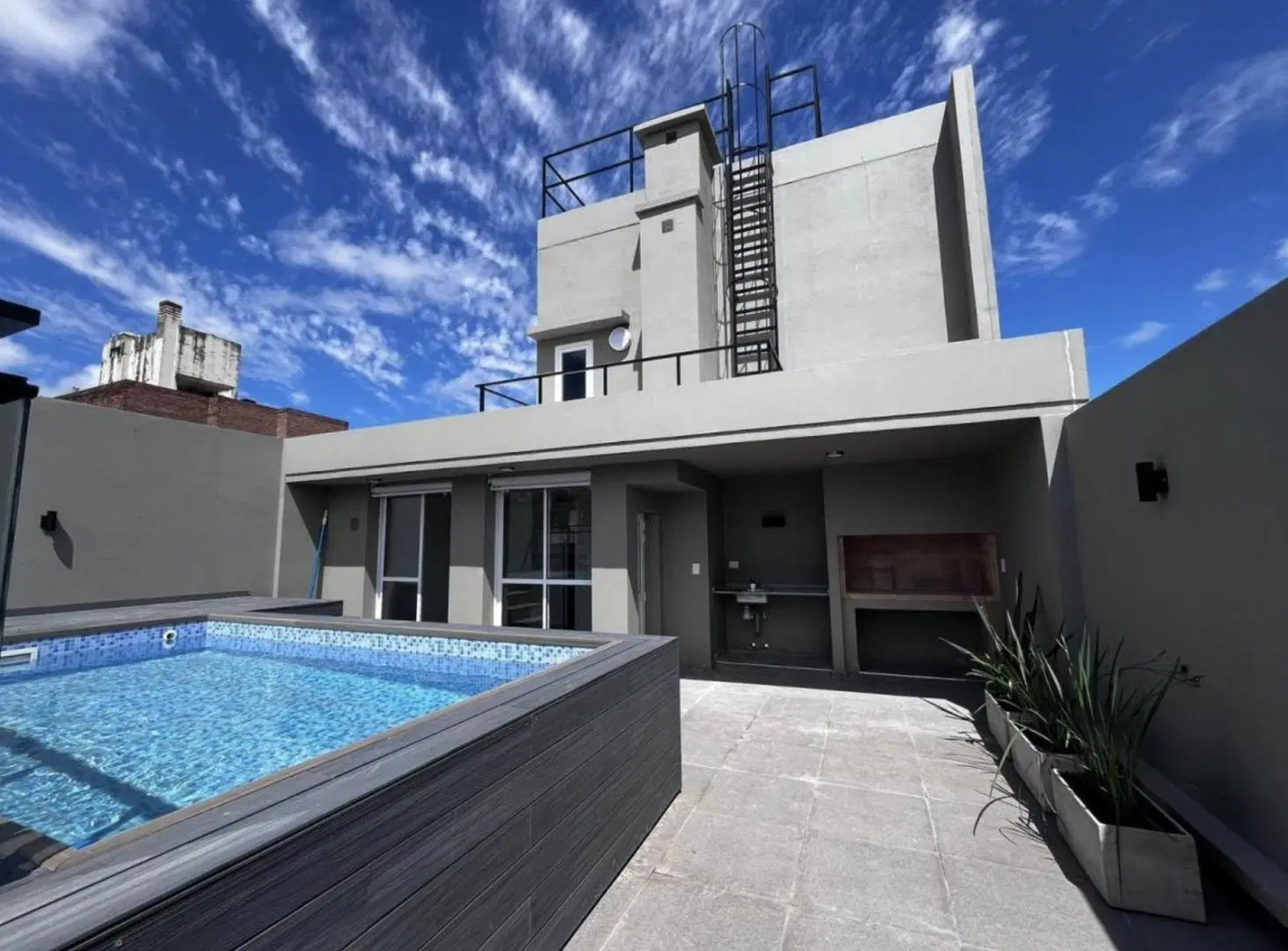 ALQUILER A PARTIR DE AGOSTO 1 DORMITORIO CON BALCON NUEVO GAS PISCINA QUINCHO UNR / UAI 2