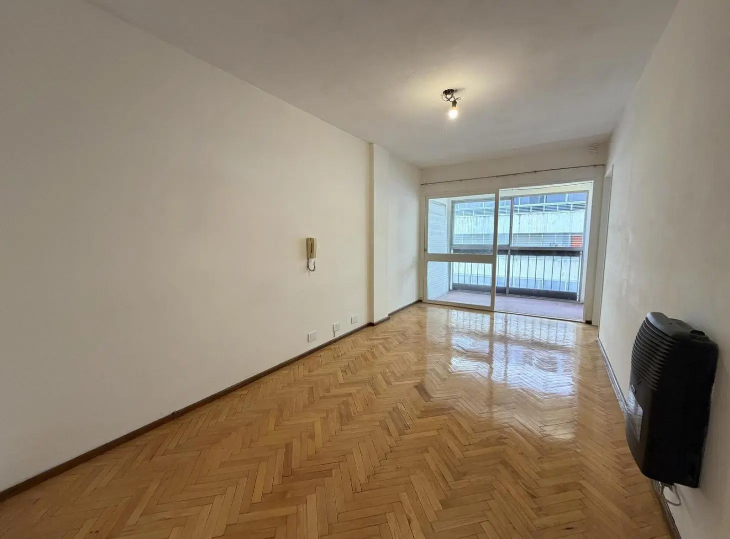 ALQUILER DEPARTAMENTO 2 DORMITORIOS CON BALCON VISTA AL RIO - POSIBILIDAD COCHERA 2