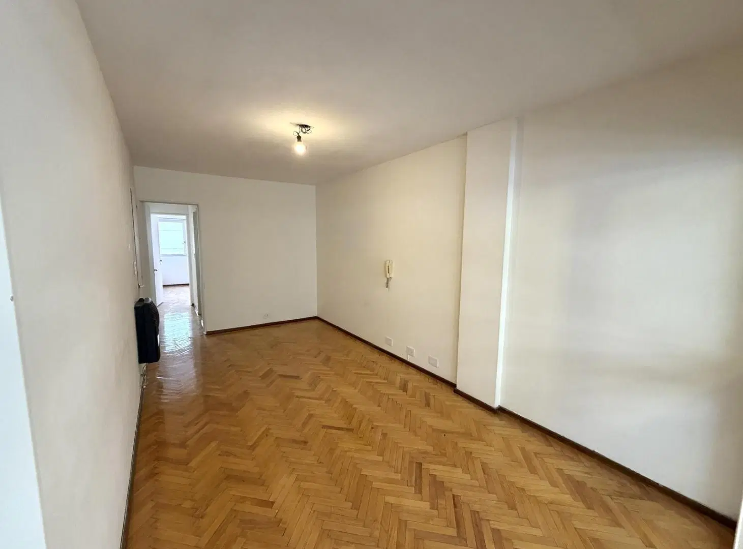 ALQUILER DEPARTAMENTO 2 DORMITORIOS CON BALCON VISTA AL RIO - POSIBILIDAD COCHERA 8