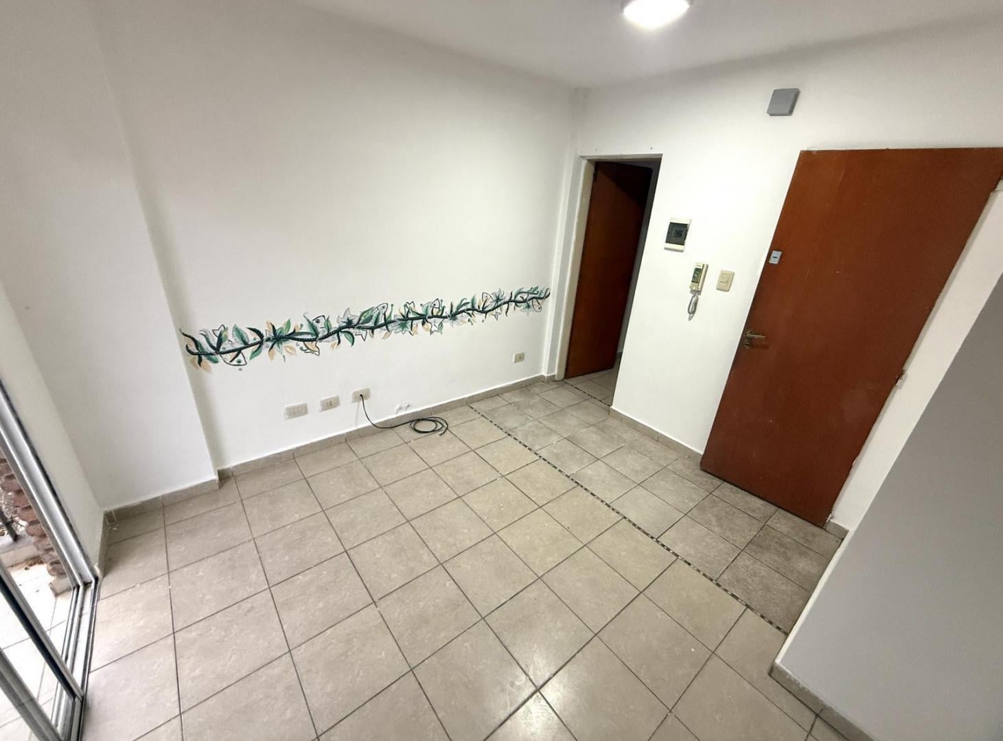 Foto de ALQUILER 1 DORMITORIO BALCON ECHESORTU GAS CRESPO Y 9 DE JULIO ZONA UCA, imagen 3