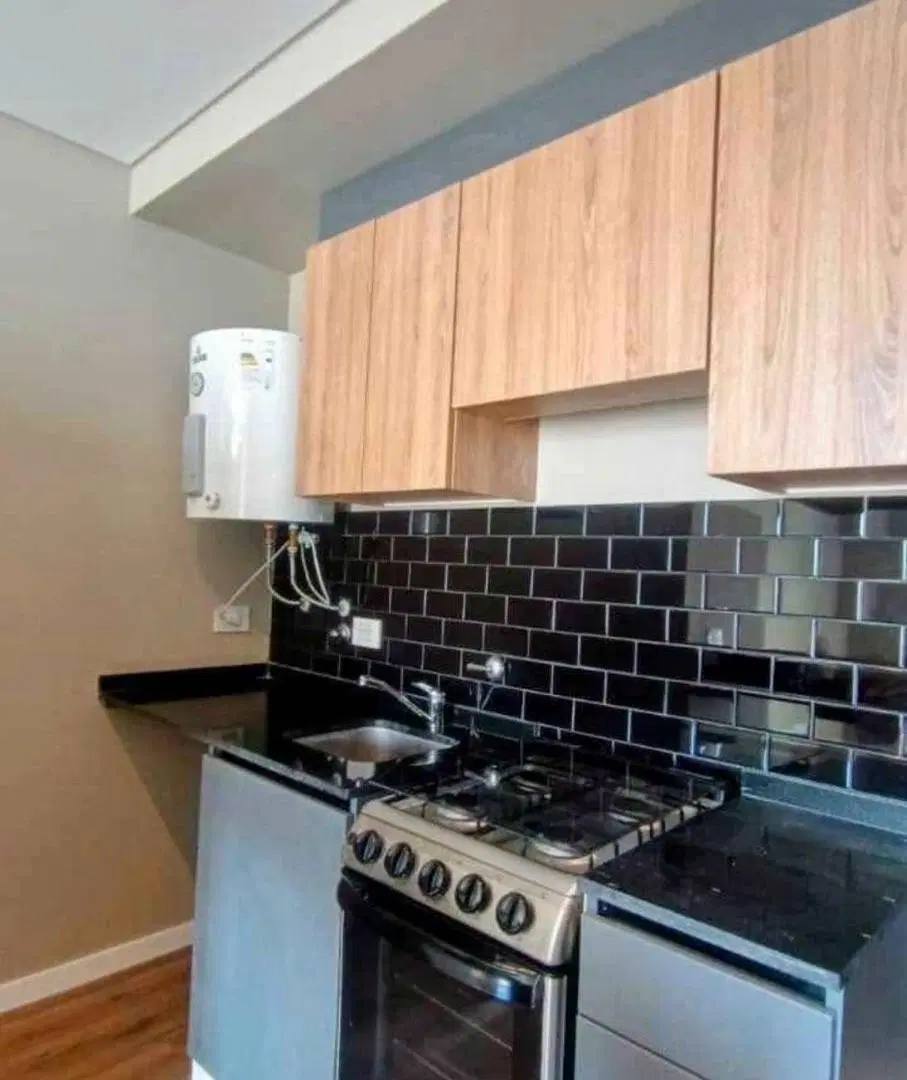 ALQUILER MONOAMBIENTE CON BALCON PARRILLA ZONA LOURDES MODERNO 2