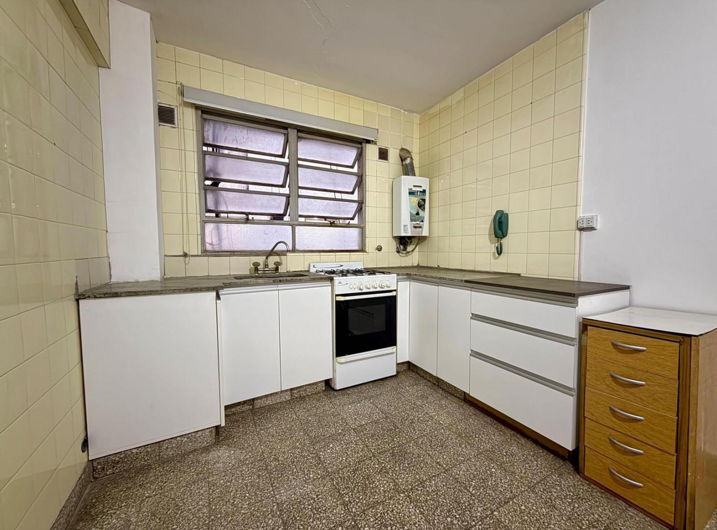 Foto de ALQUILER 1 DORMITORIO BARRIO MARTIN A PASOS DEL MONUMENTO IDEAL, imagen 2