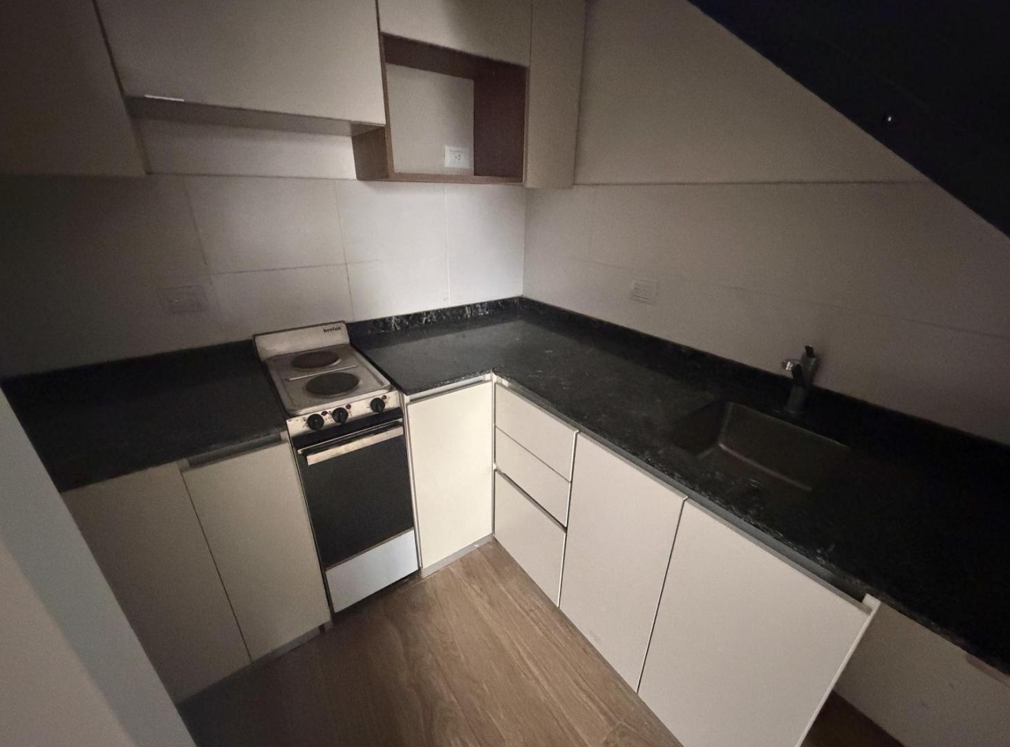 Foto de ALQUILER 1 DORMITORIO A PASOS DE BV OROÑO UNR CS ECONOMICAS / UAI IDEAL, imagen 5