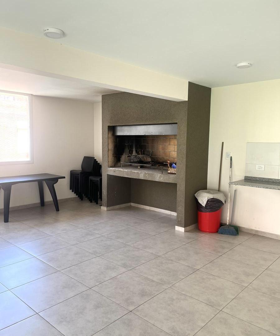 Foto de VENTA DEPARTAMENTO 1 DORMITORIO CON BALCON (QUINCHO, TERRAZA Y PSICINA), imagen 2