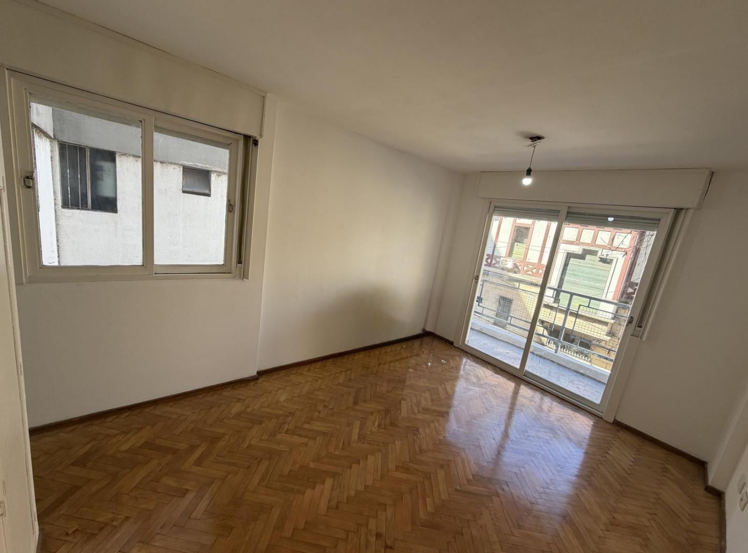 Foto de ALQUILER MONOAMBIENTE CON BALCON AL FRENTE LUMINOSO BARRIO MARTIN, imagen 1