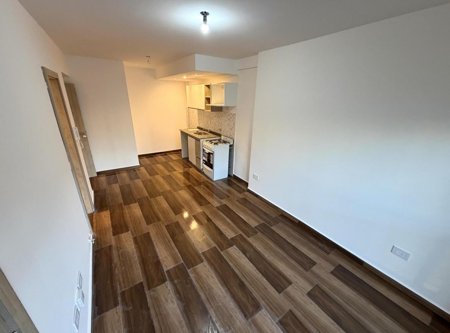 Foto de VENTA 1 DORMITORIO AL FRENTE CON BALCON U$S 48.000 Y CUOTAS FACULTADES, imagen 5