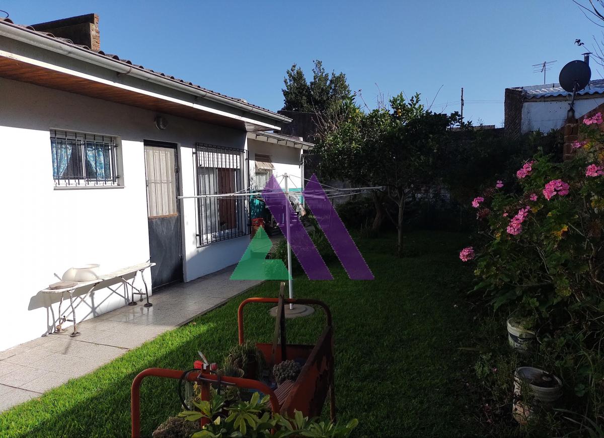 Chalet 3 de Dorm. con Departamento. Miramar 2