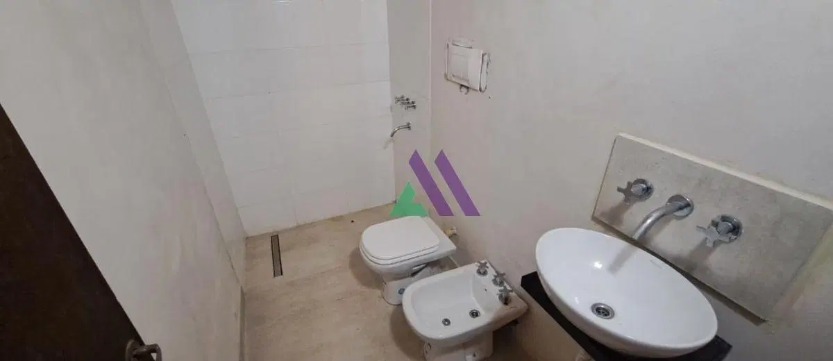 Excelente chalet de 4 dormitorios a 2 cuadras de la playa y 3 del centro. Miramar 4
