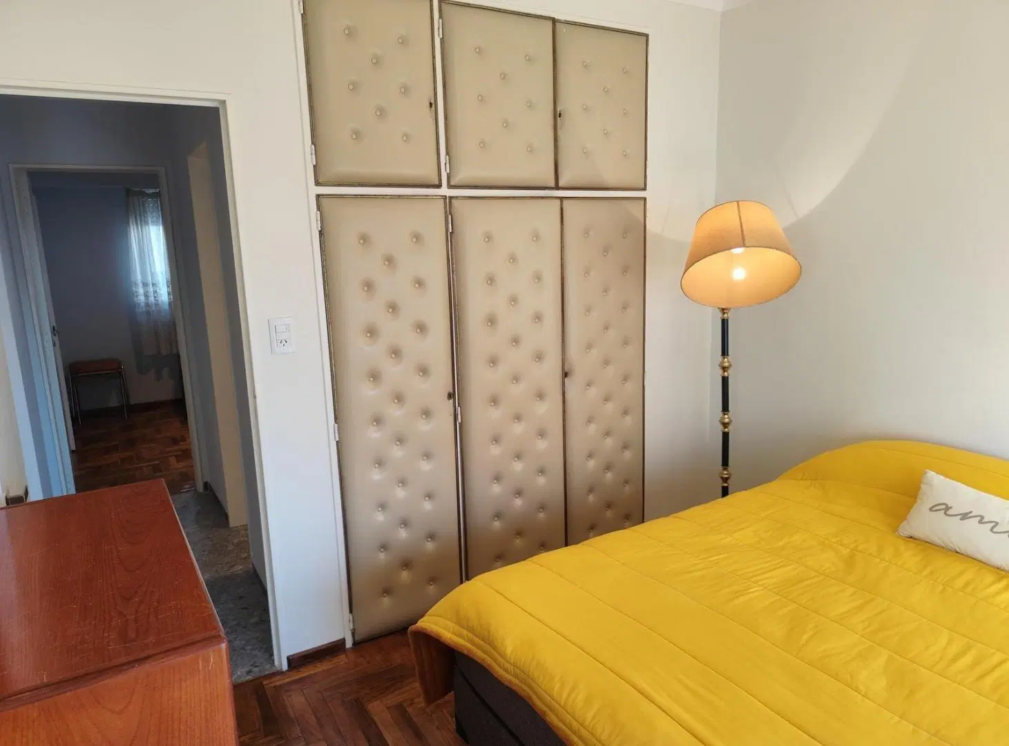 VENTA - Amplio 3 ambientes al frente a 1 cuadra de Plaza Rocha 1