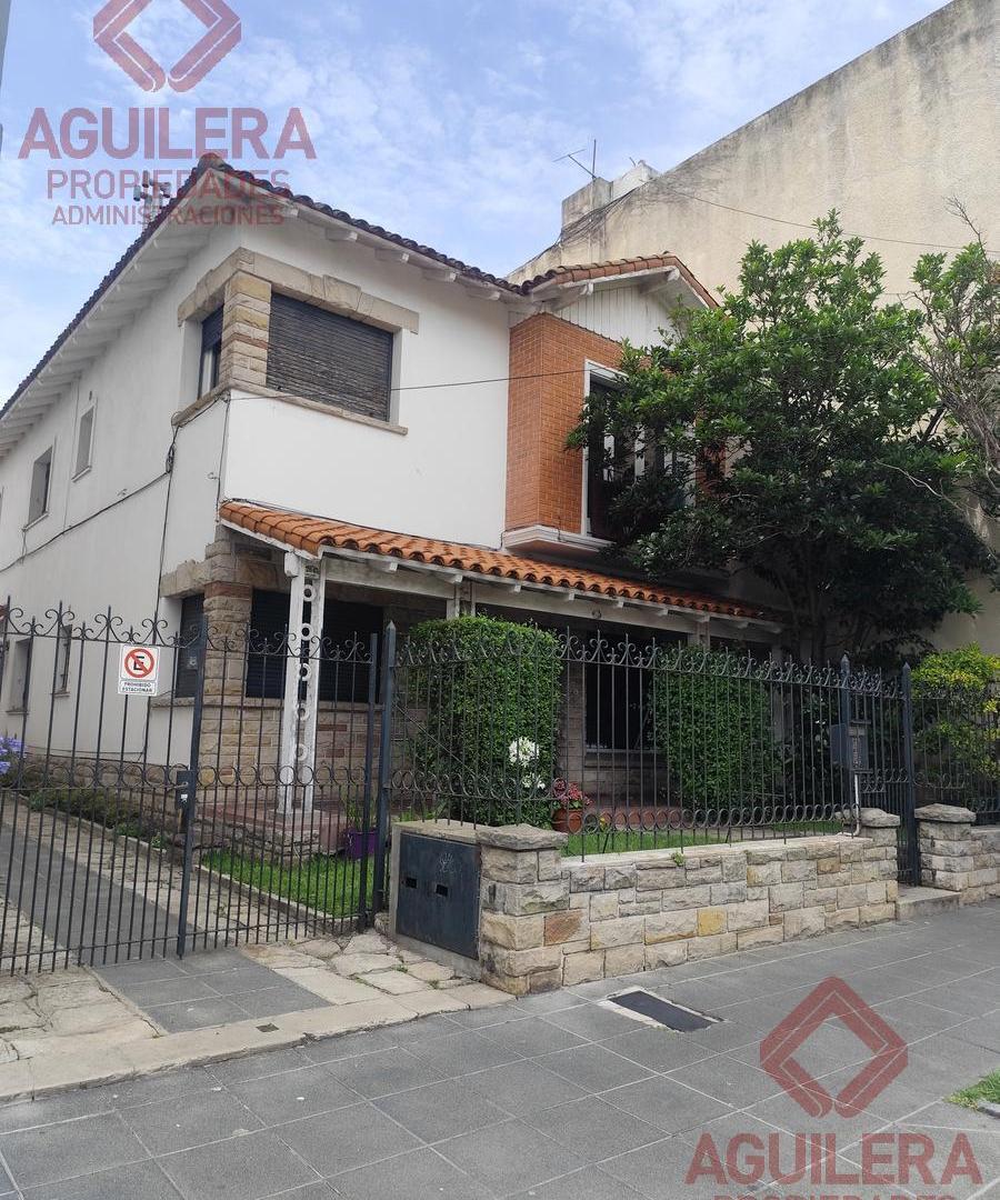 Foto de Ideal dos familias - 2 viviendas en block y cochera - Plaza Mitre, imagen 5