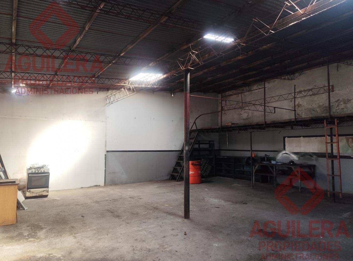 Foto de ALQUILER - Galpón de 100m2 y lote libre al frente, imagen 4
