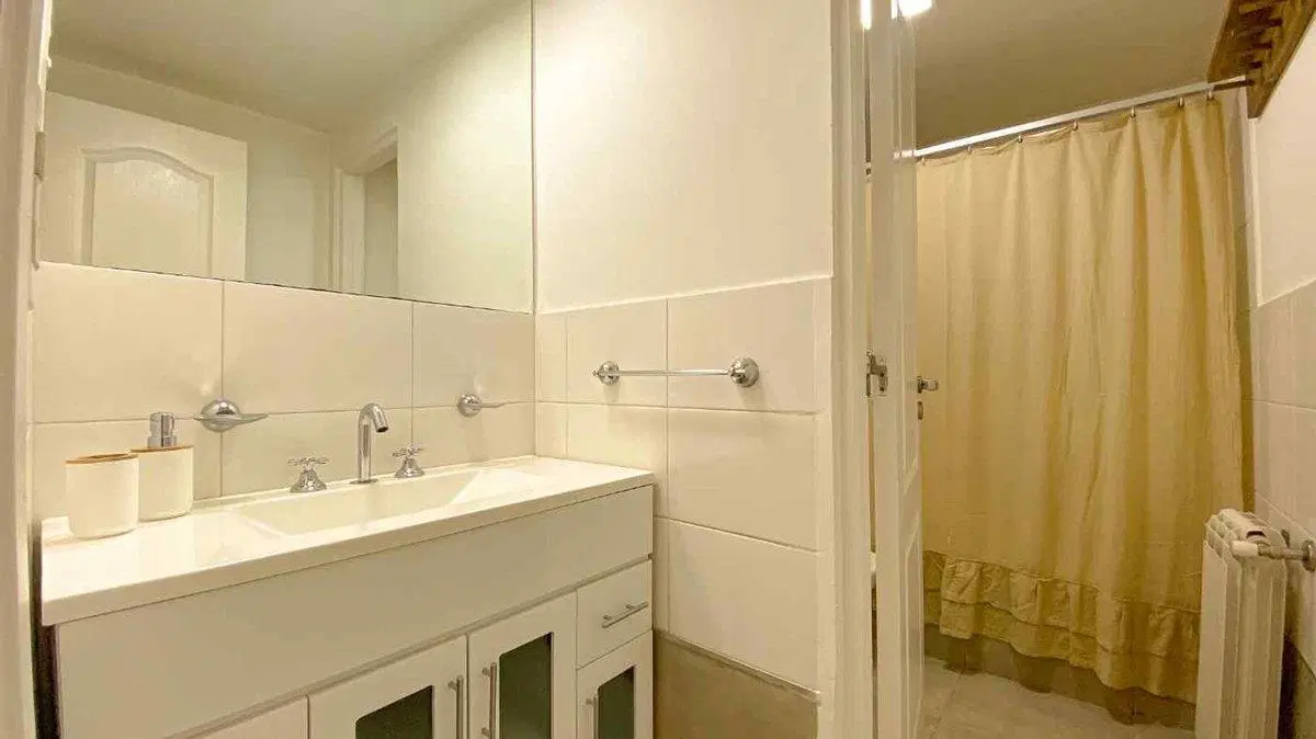 ALQUILER Depto Ambiente y 1/2 Aldrey c/ Cochera 3