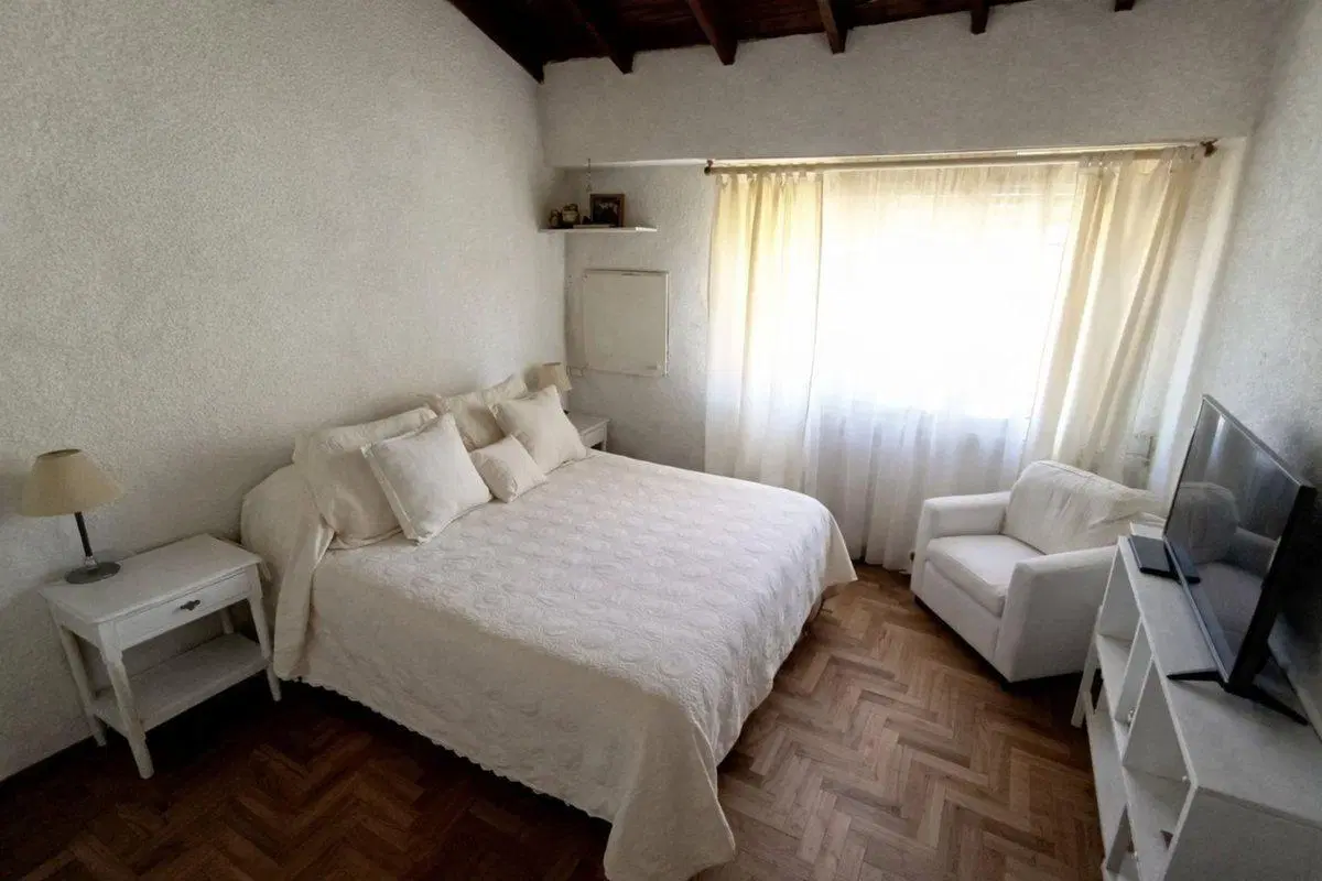 VENTA CASA 4 AMBIENTES PUNTA MOGOTES CON JARDIN 5
