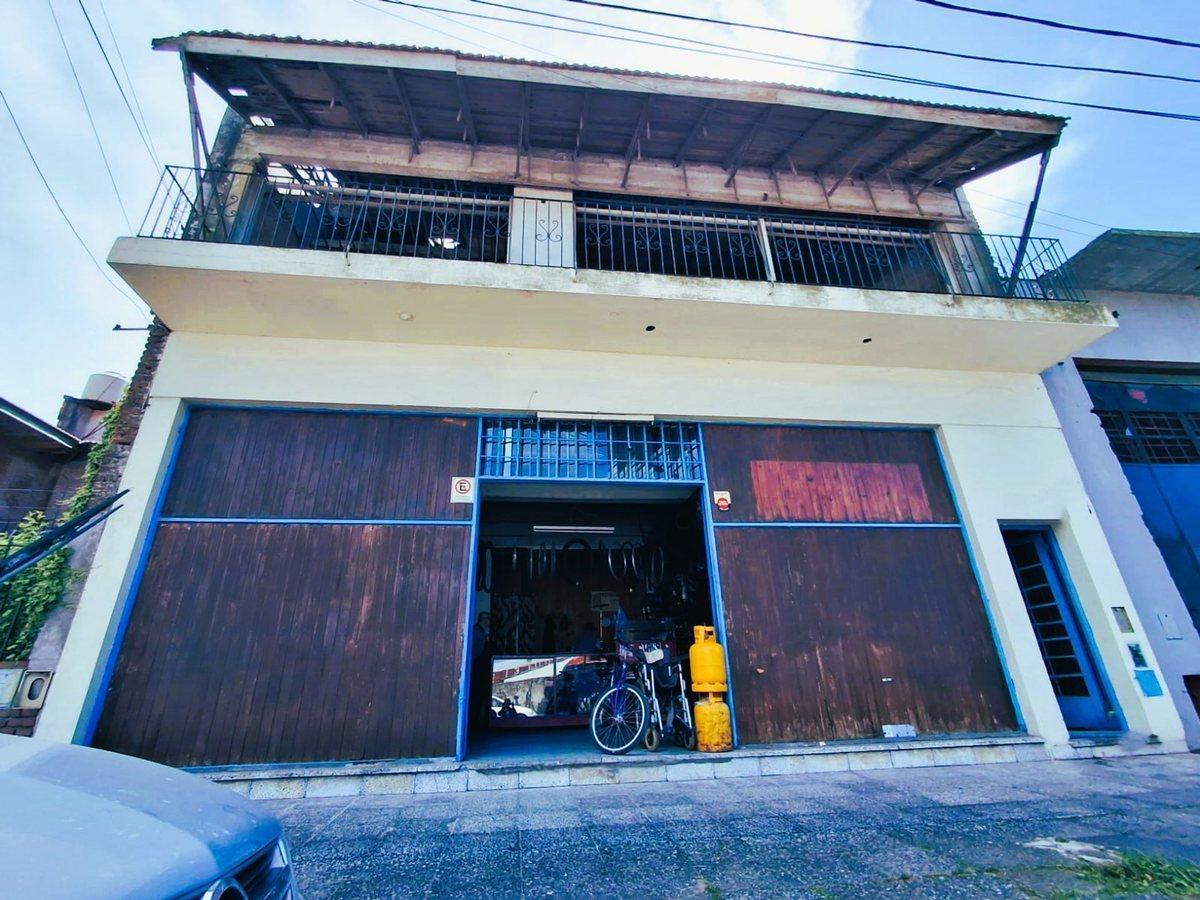 VENTA LOCAL - DEPOSITO- VIVIENDA B. RIVADAVIA