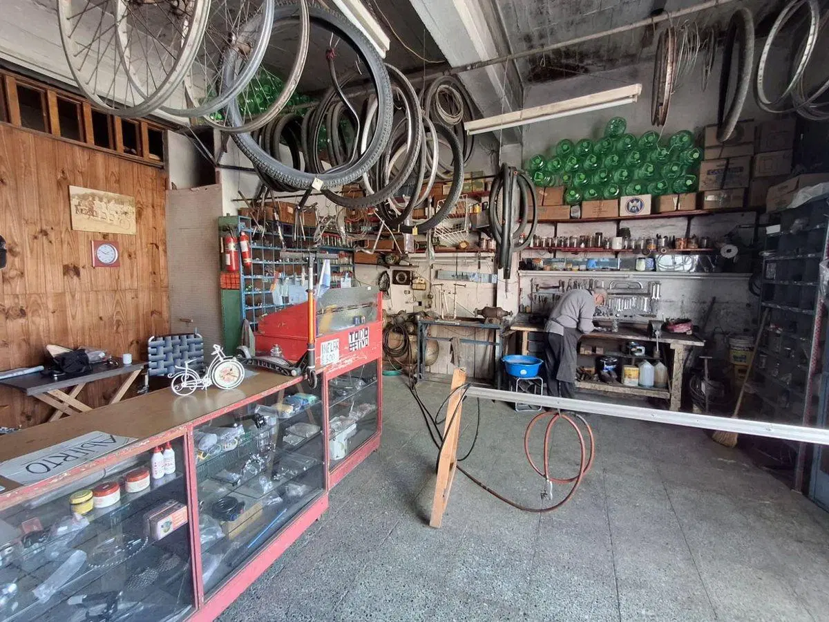 VENTA  LOCAL - DEPOSITO- VIVIENDA    B. RIVADAVIA 3