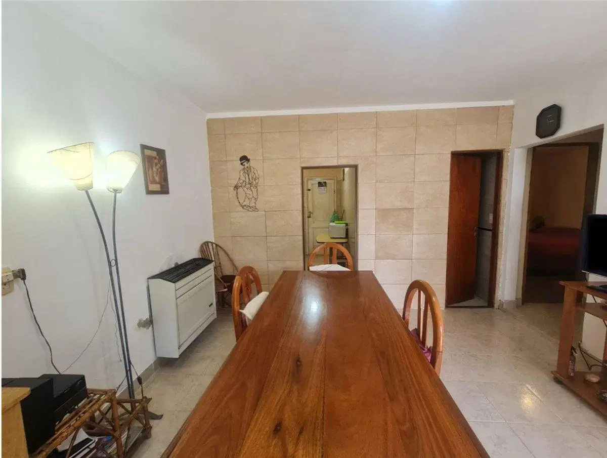 VENTA CASA 4 AMB Y DEPTO 2 AMB B AMEGHINO C JARDIN 4
