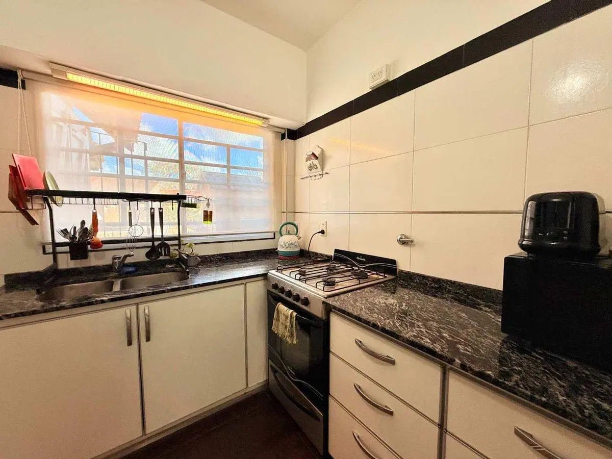 VENTA CASA 3 AMBIENTES CON QUINCHO Y PATIO + DEPTO 3
