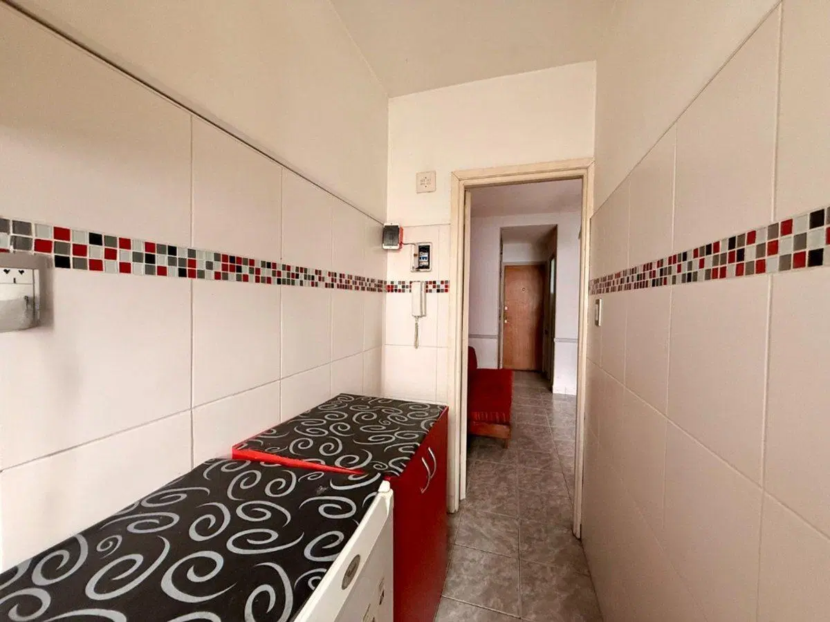 ALQUILER MONOAMBIENTE CON BALCON AL FRENTE 3