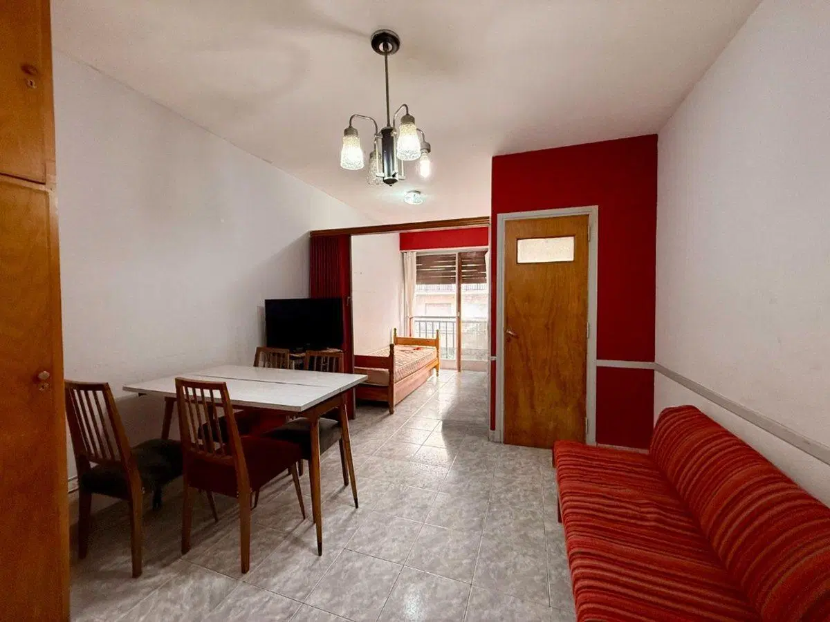 ALQUILER MONOAMBIENTE CON BALCON AL FRENTE 2