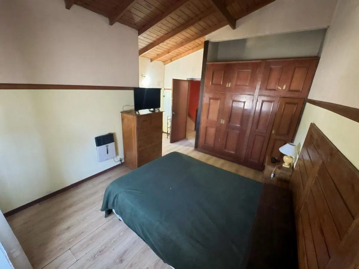 VENTA CASA 4 AMB-COCHERA APTO CREDITO 228m2 5