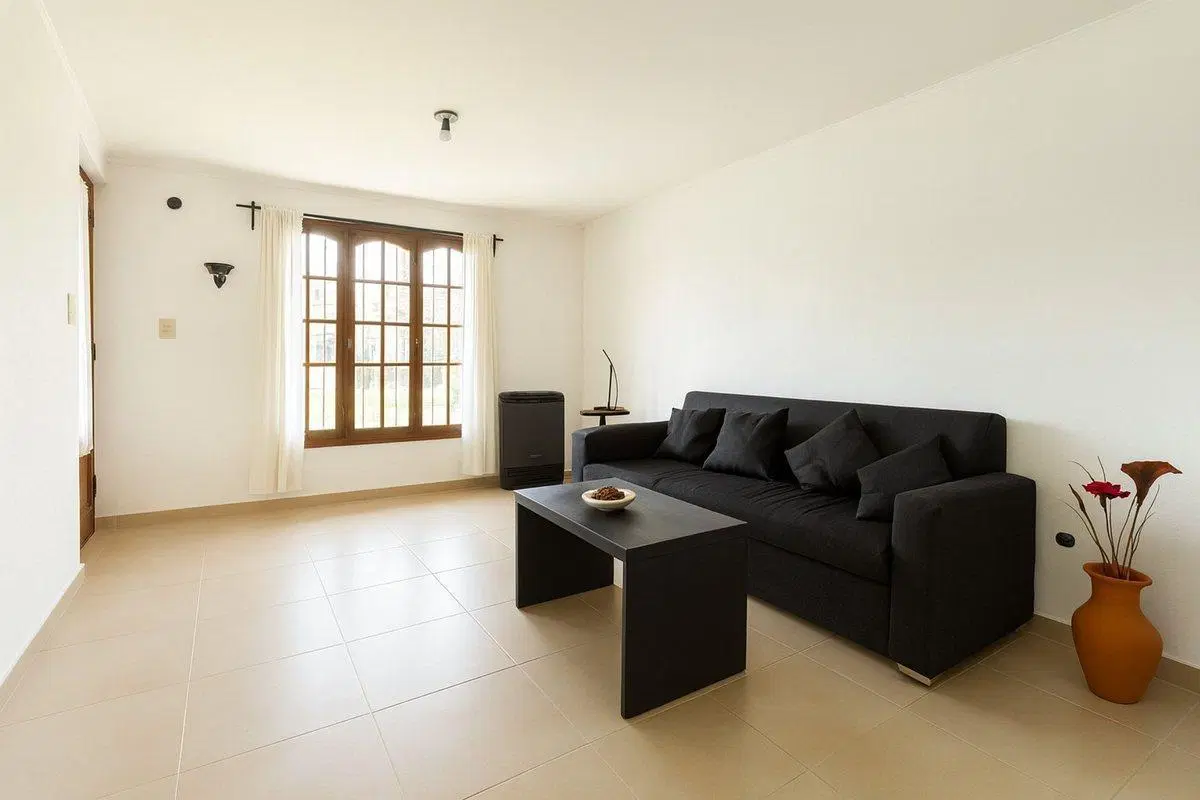 Venta Casa 3 Amb + Dpto 2 Amb + Quincho + Parque 4