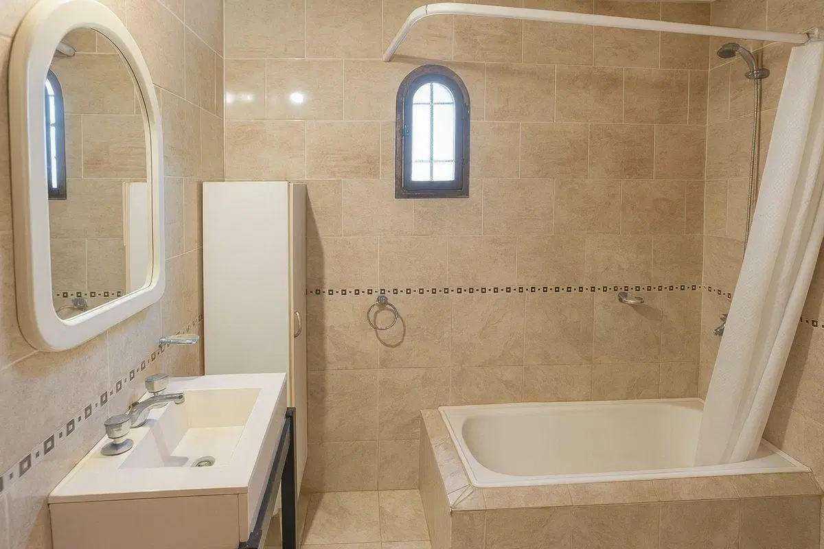 Venta Casa 3 Amb + Dpto 2 Amb + Quincho + Parque 3