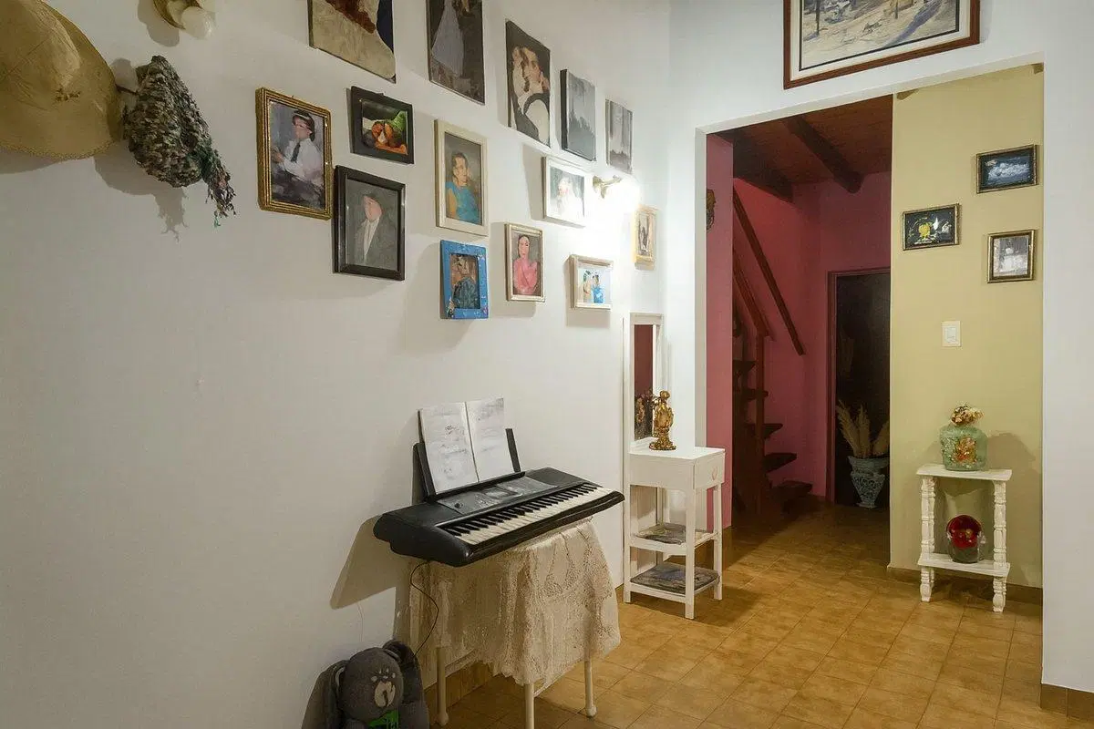 Venta Casa 3 Amb + Dpto 2 Amb B. Pueyrredón 4
