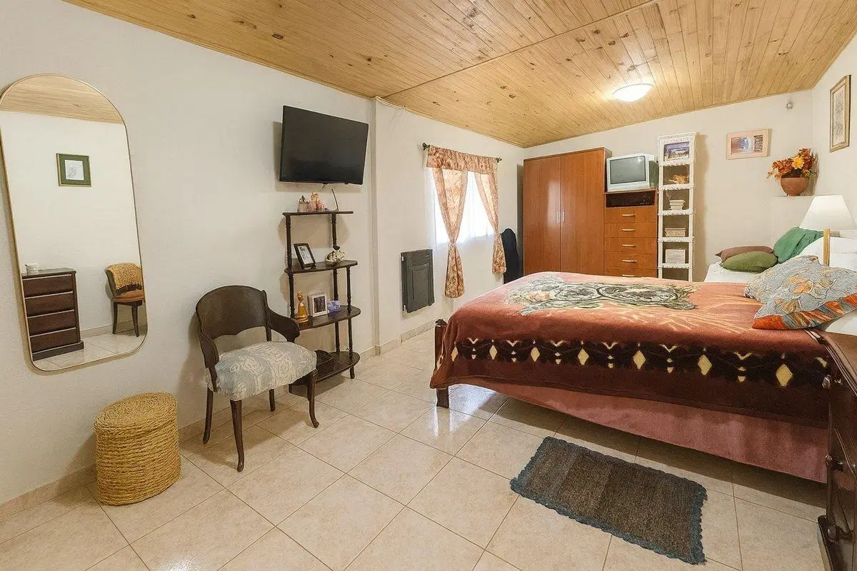 Venta Casa 3 Amb + Dpto 2 Amb B. Pueyrredón 5