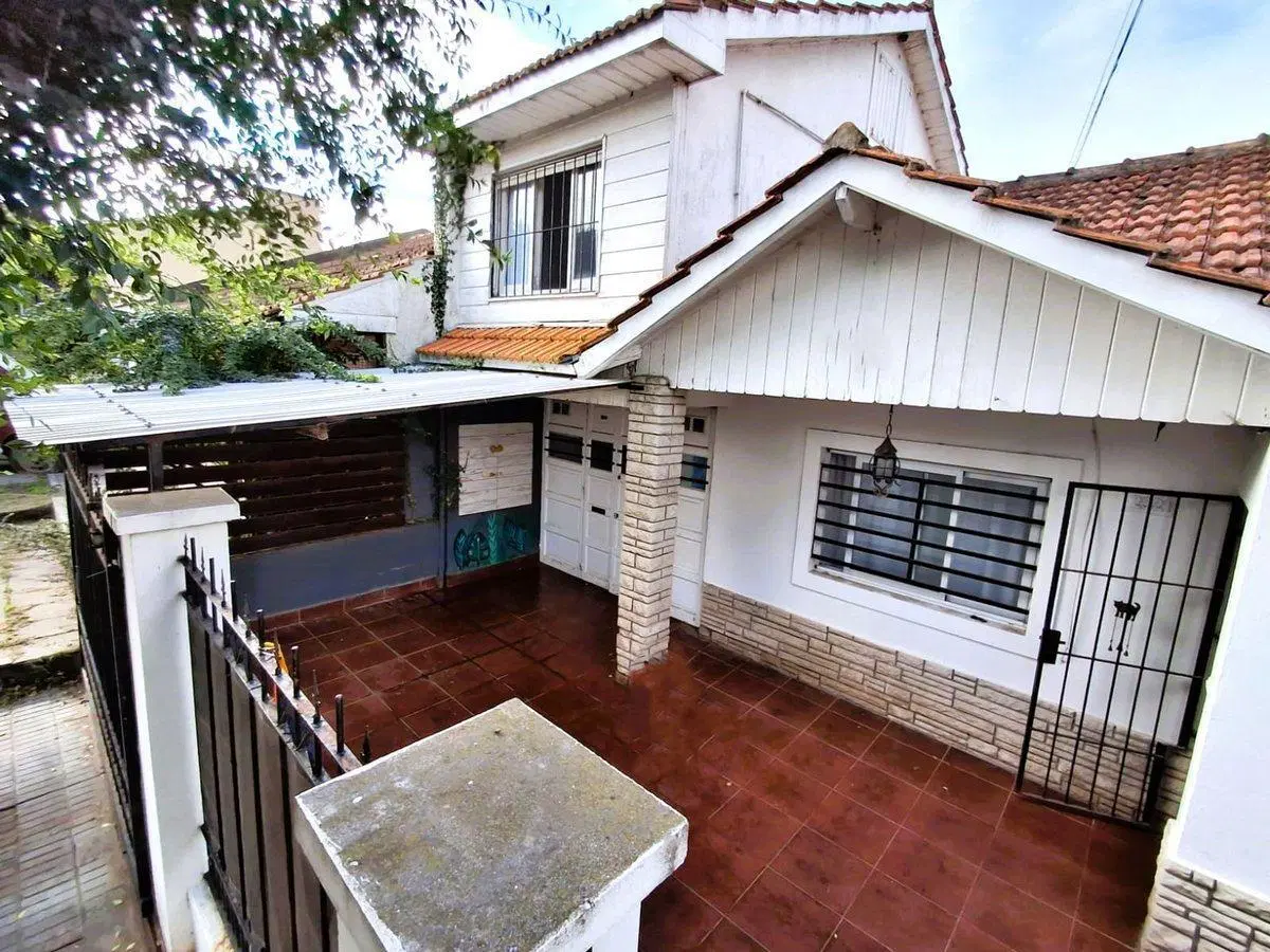 VENTA CASA 3 AMBIENTES Y DEPTO P MOGOTES GARAGE 3