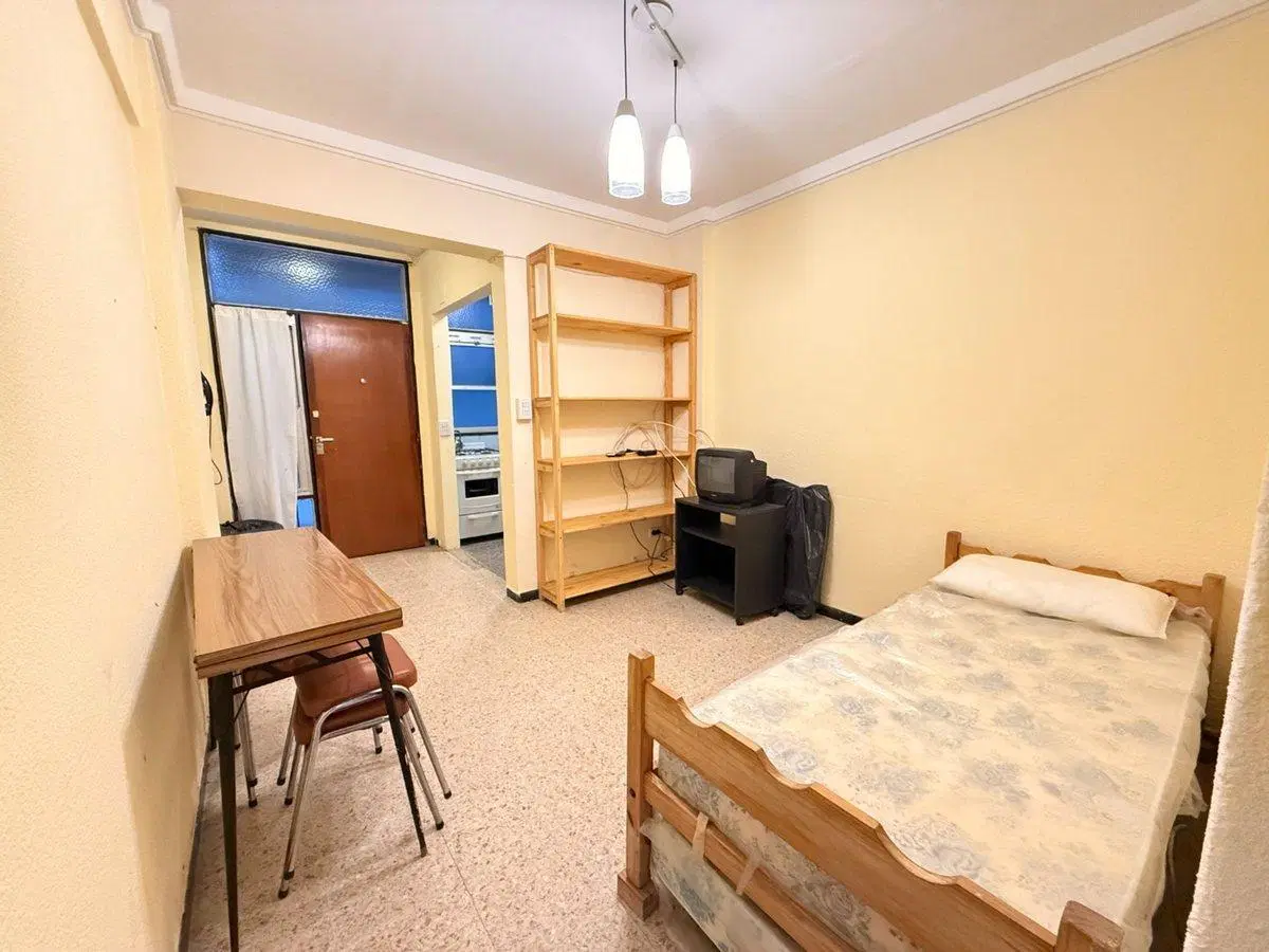 VENTA DEPTO 2 AMBIENTES AL FRENTE CON BALCON 5