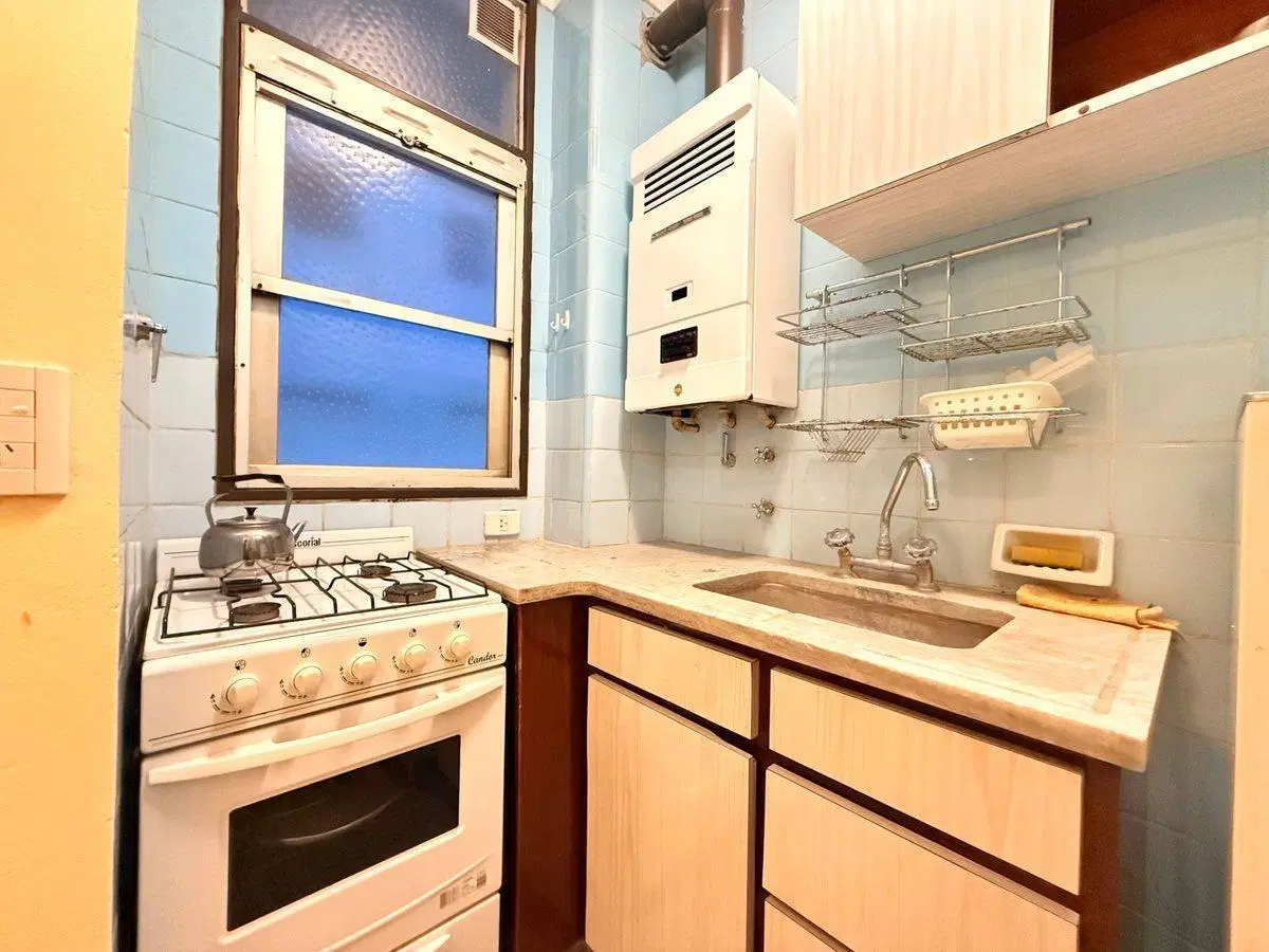VENTA DEPTO 2 AMBIENTES AL FRENTE CON BALCON 4