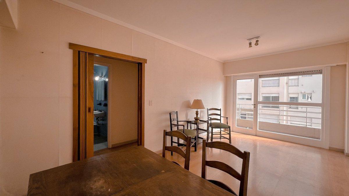 Foto de VENTA Departamento 3 amb La Perla APTO CREDITO, imagen 2