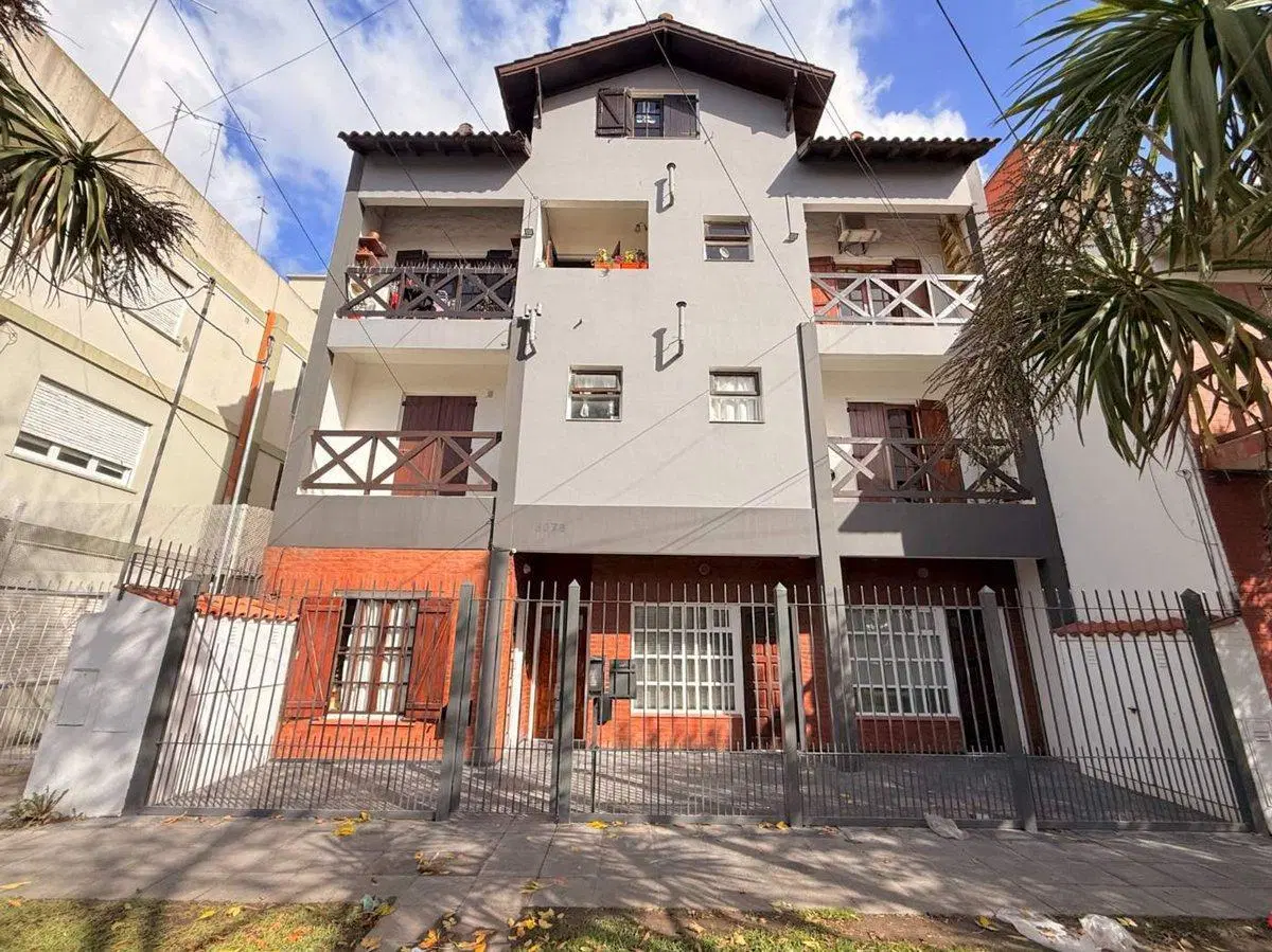 VENTA DEPTO 3 AMBIENTES EN AVENIDA LIBERTAD 2