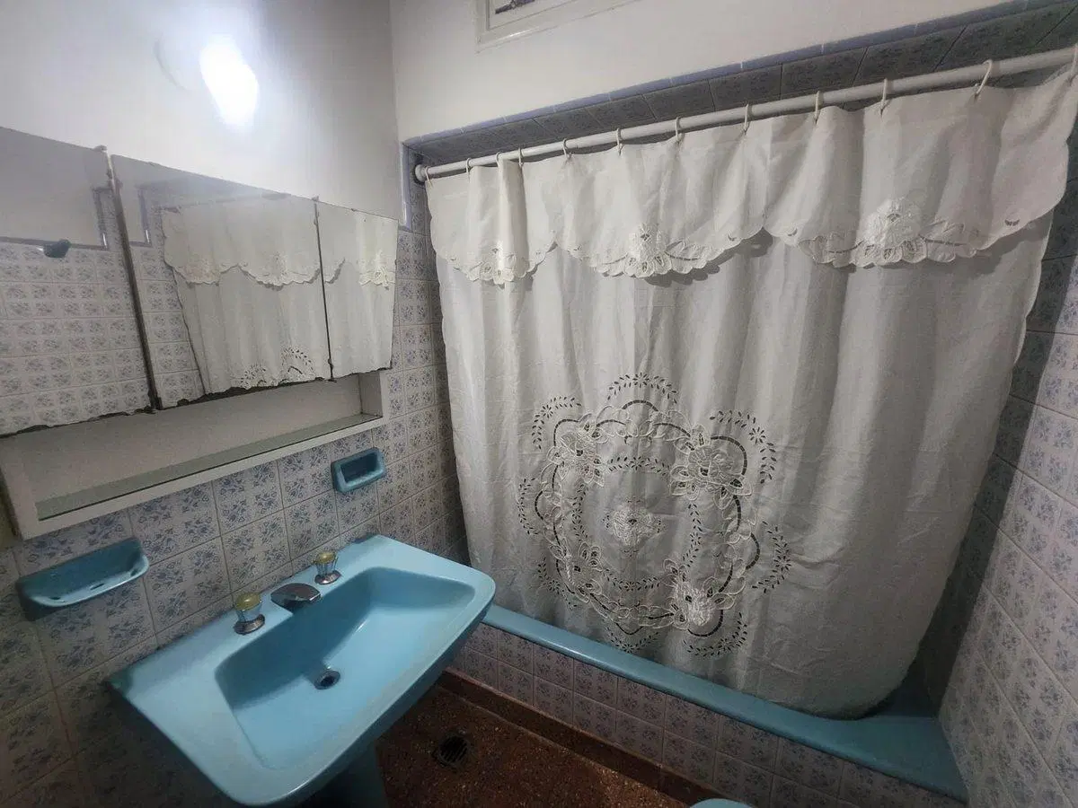 VENTA CASA DE TRES AMBIENTES BARRIO EL PROGRESO 8