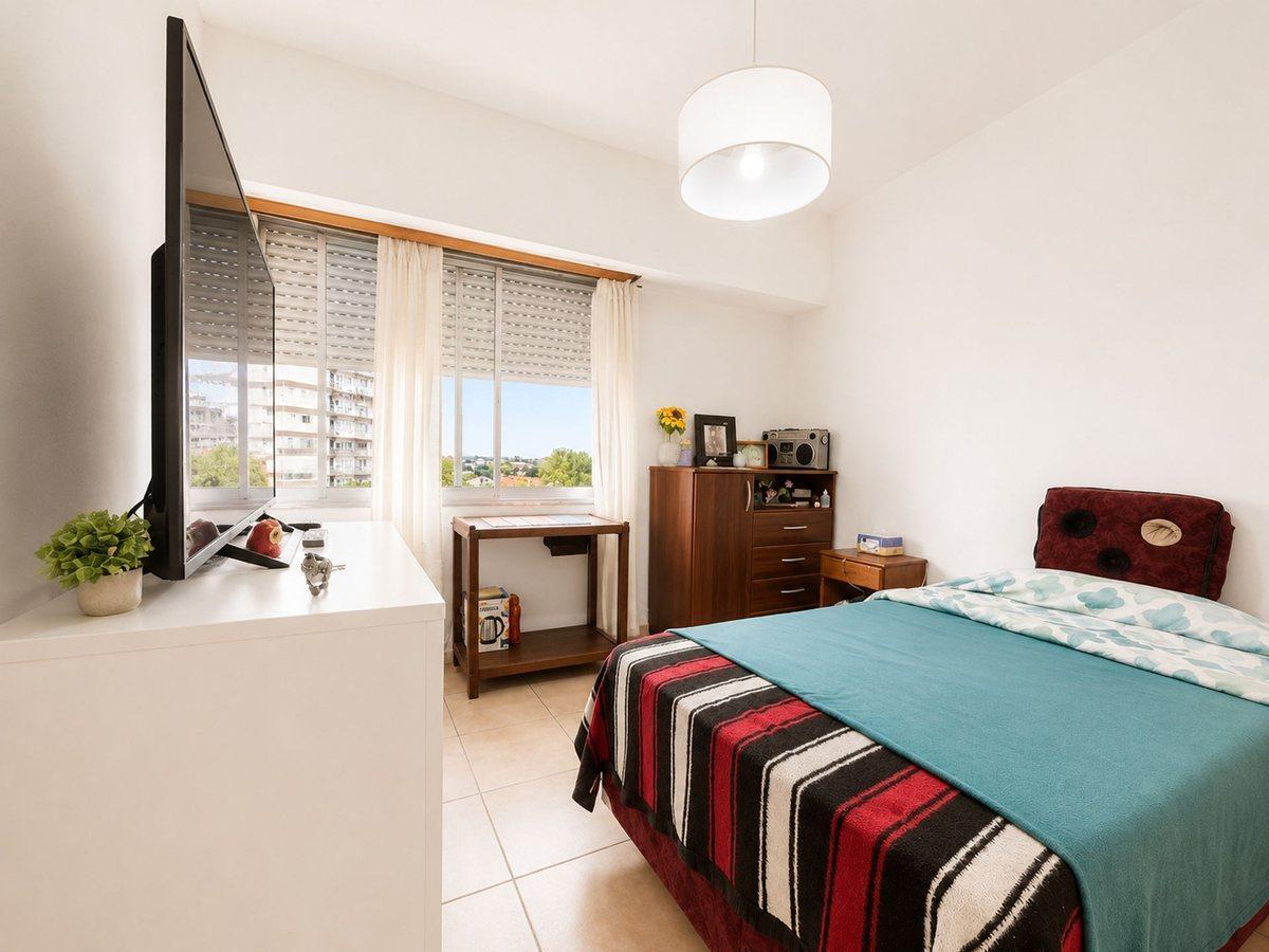 Foto de VENTA DEPARTAMENTO 5 AMB BARRIO SARMIENTO COCHERA, imagen 2