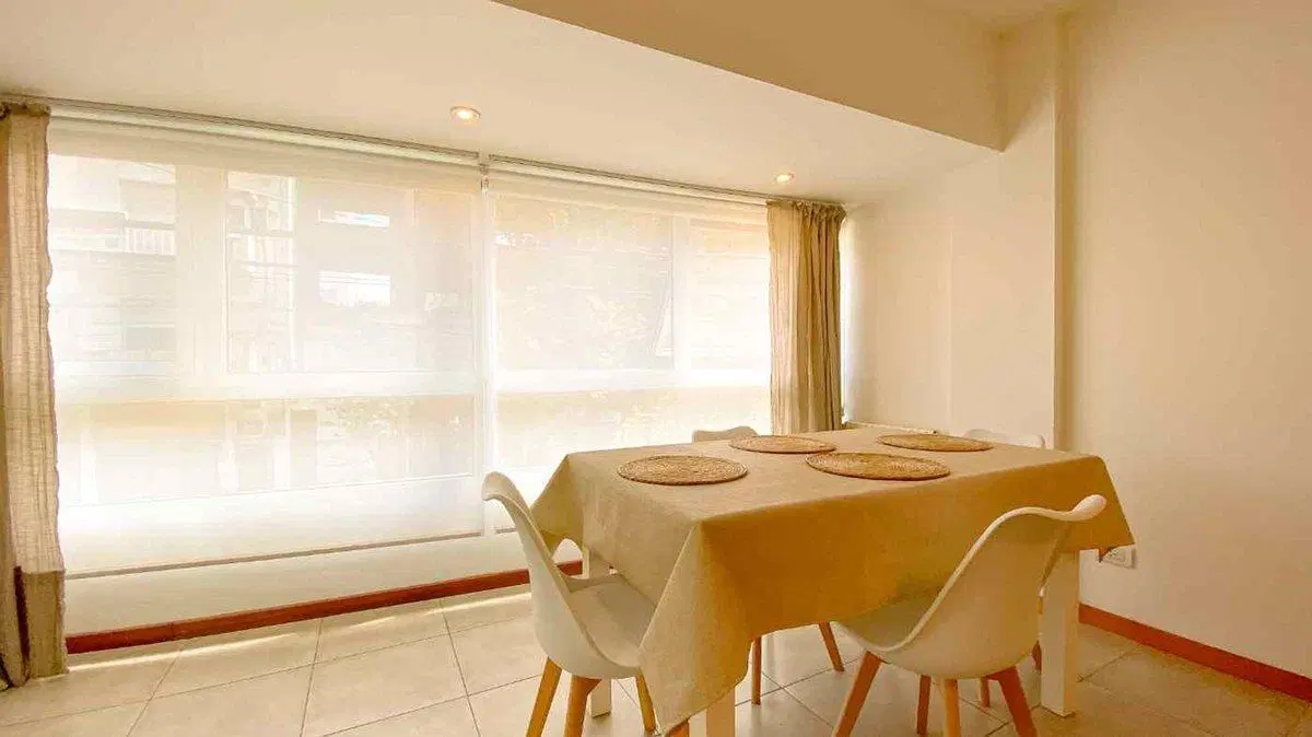 ALQUILER Depto Ambiente y 1/2 Aldrey c/ Cochera 5