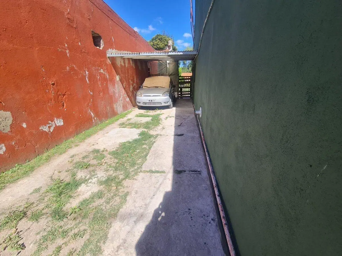 VENTA CASA 4 AMB Y DEPTO 2 AMB B AMEGHINO C JARDIN 4