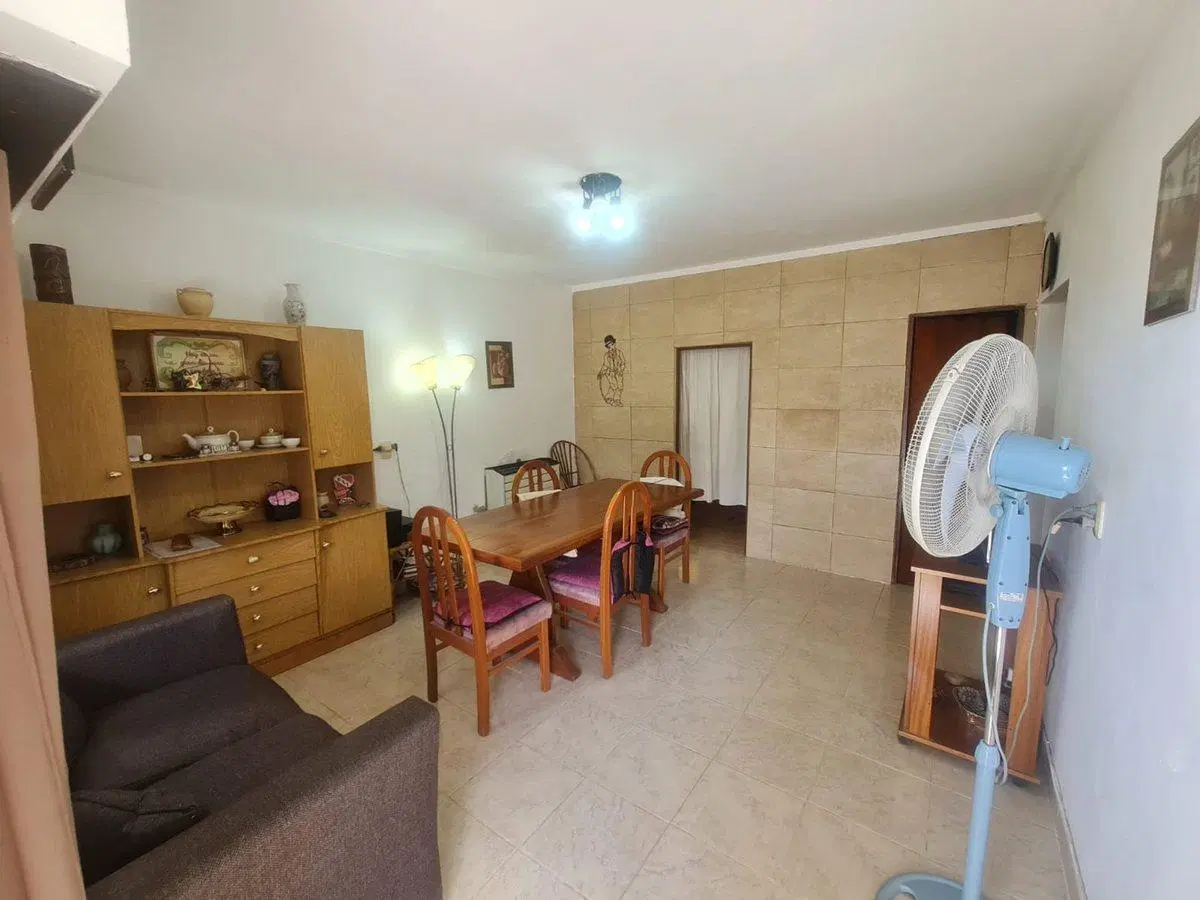 VENTA CASA 4 AMB Y DEPTO 2 AMB B AMEGHINO C JARDIN 5