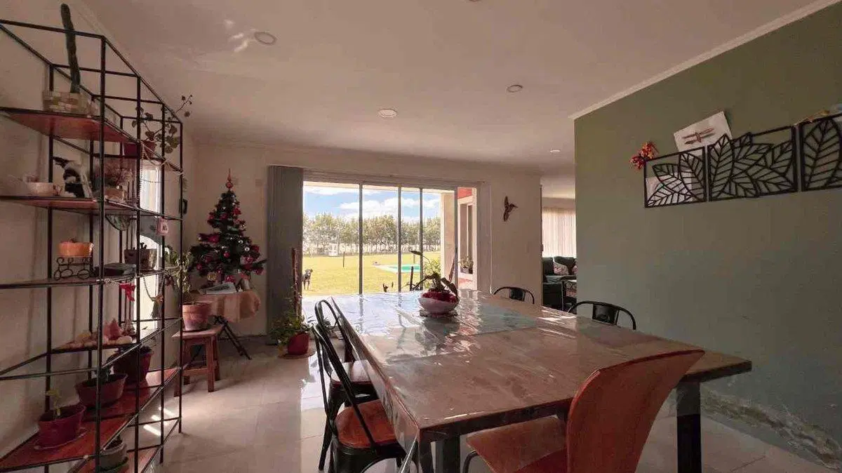 VENTA Casa 5 Amb Tierra del Mar Piscina lote 613m² 4