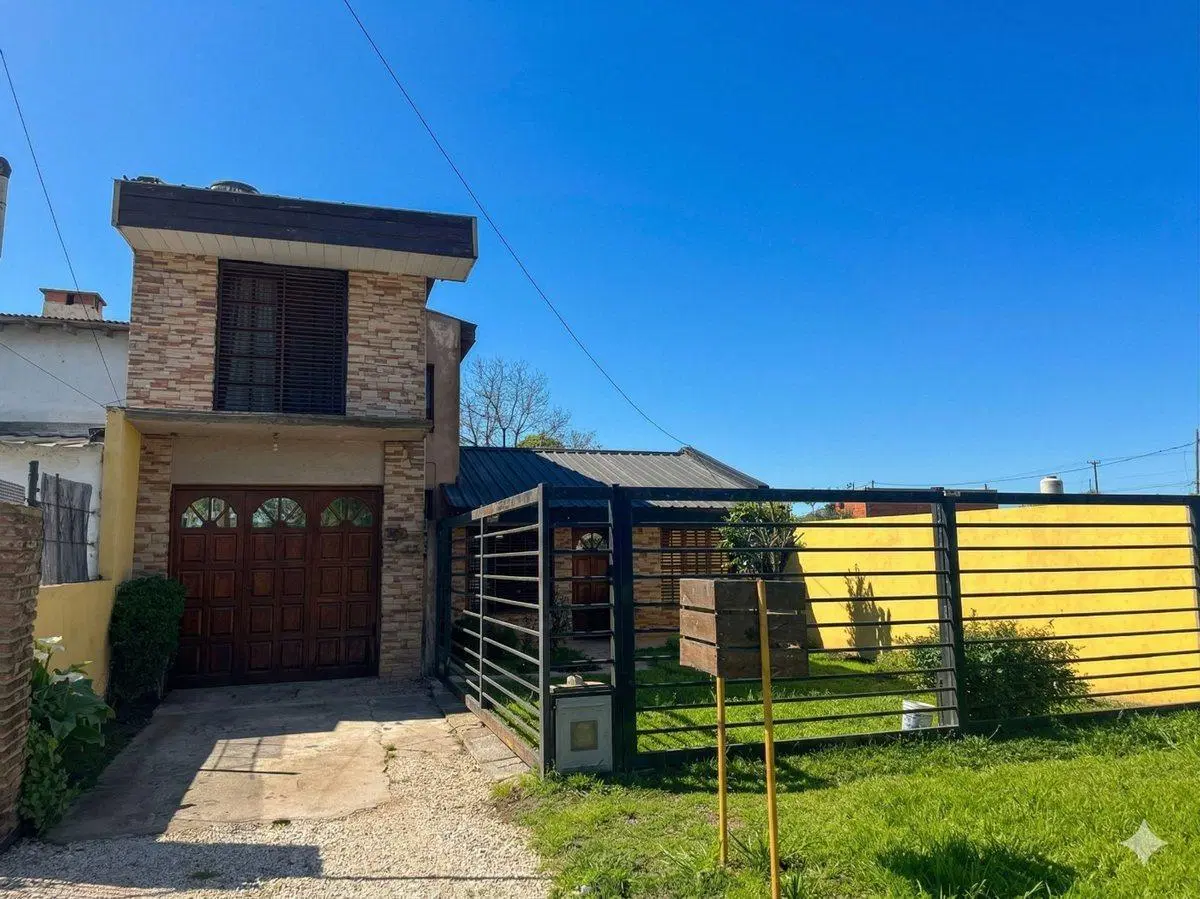 VENTA CASA 4 AMB-COCHERA APTO CREDITO 228m2 4
