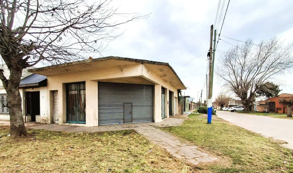 VENTA CASA 3 AMB  + 2 LOCALES EN BLOK  F. SANCHEZ 3