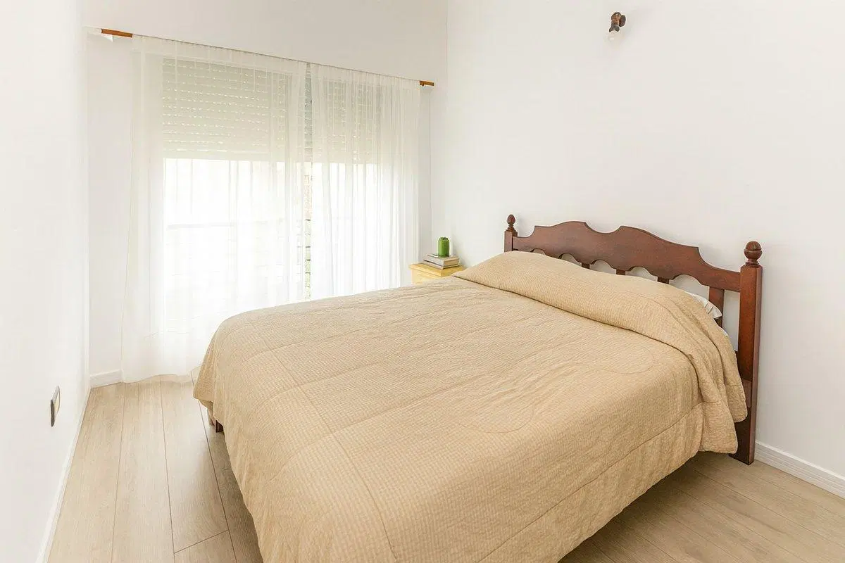 Venta Casa 3 Amb + Dpto 2 Amb + Quincho + Parque 2