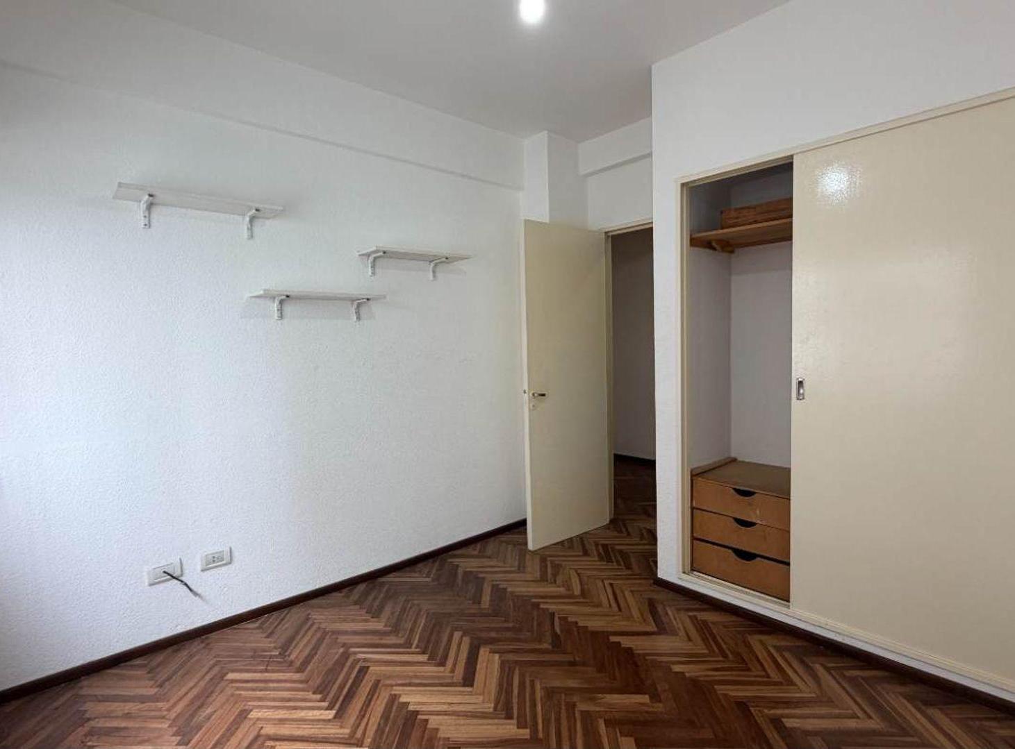 Foto de VENTA Departamento 3 ambientes Barrio Sarmiento, imagen 4
