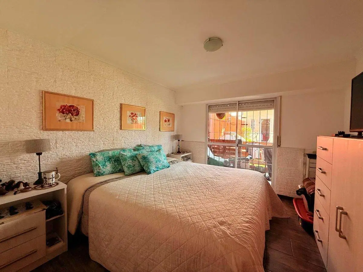VENTA CASA 3 AMBIENTES CON QUINCHO Y PATIO + DEPTO 3