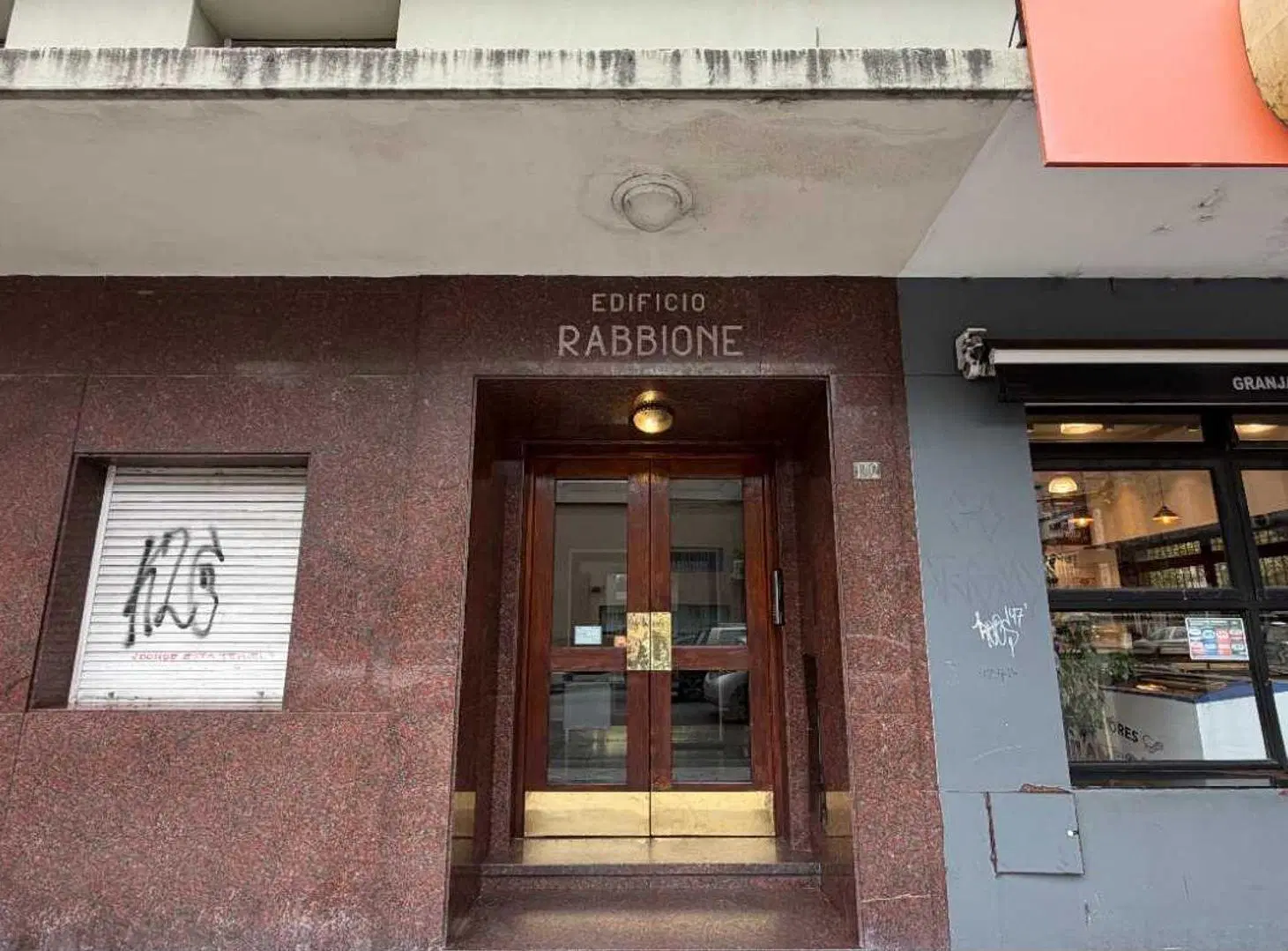 Venta Departamento de 3 ambientes Barrio Centro 4